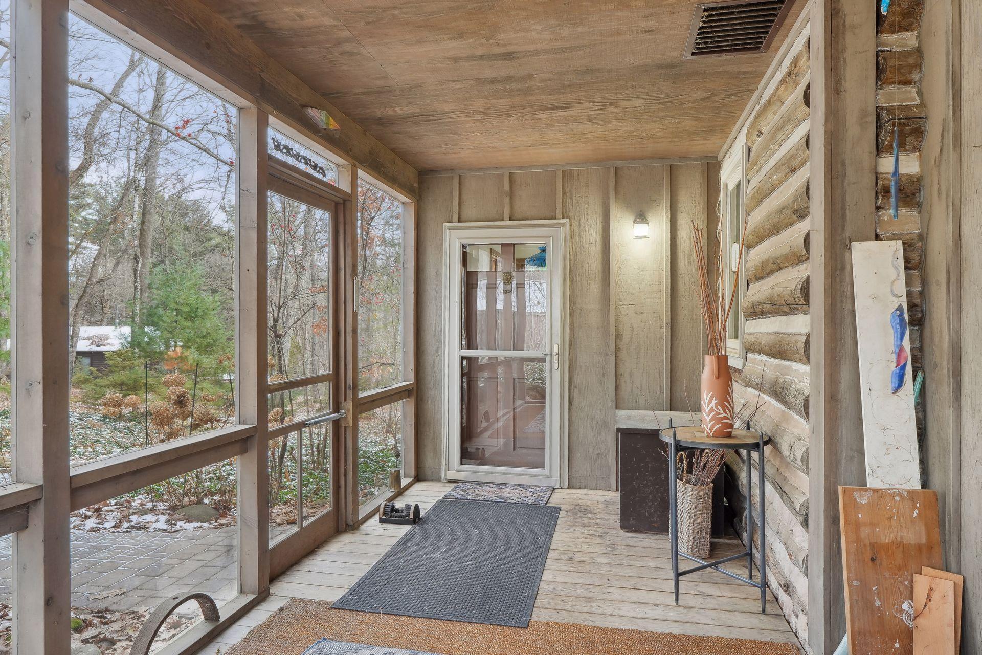 20661 Quint Avenue N