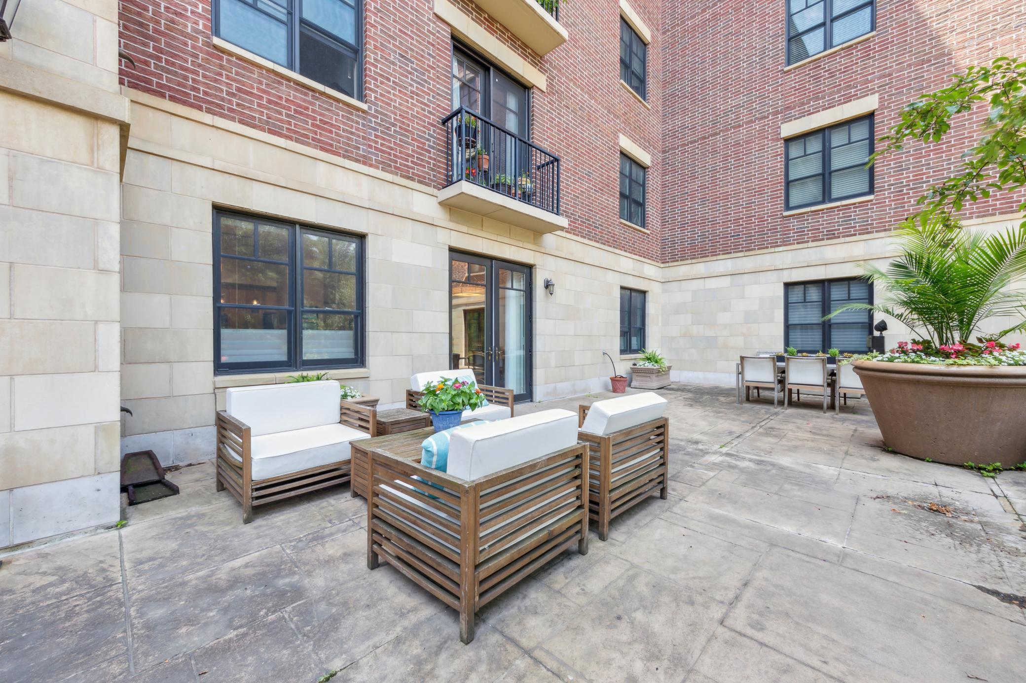 370 Marshall Avenue Unit: 106