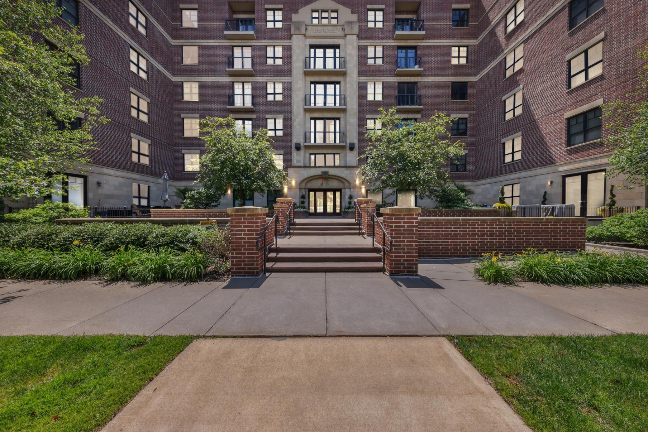 370 Marshall Avenue Unit: 106