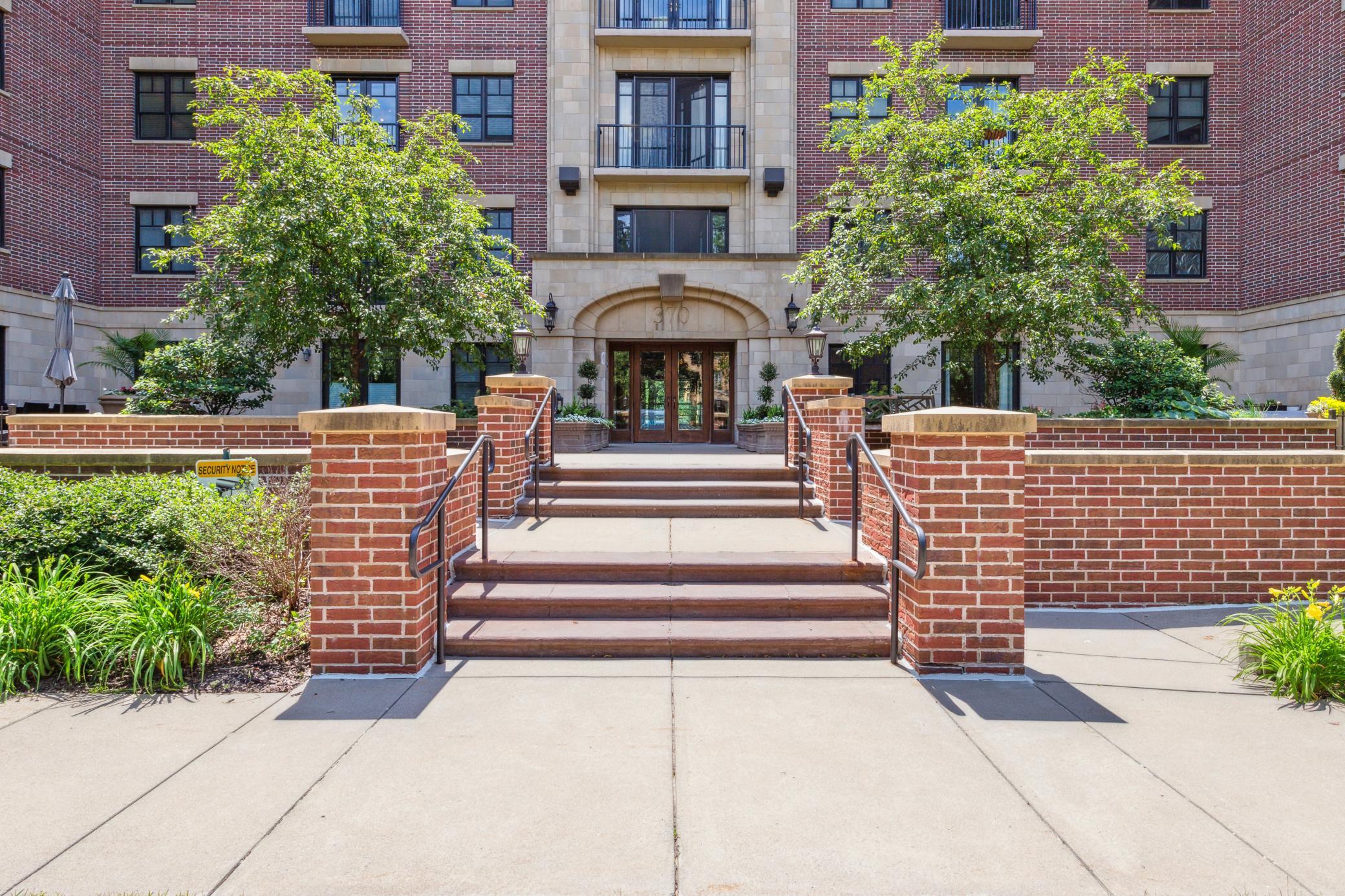 370 Marshall Avenue Unit: 106