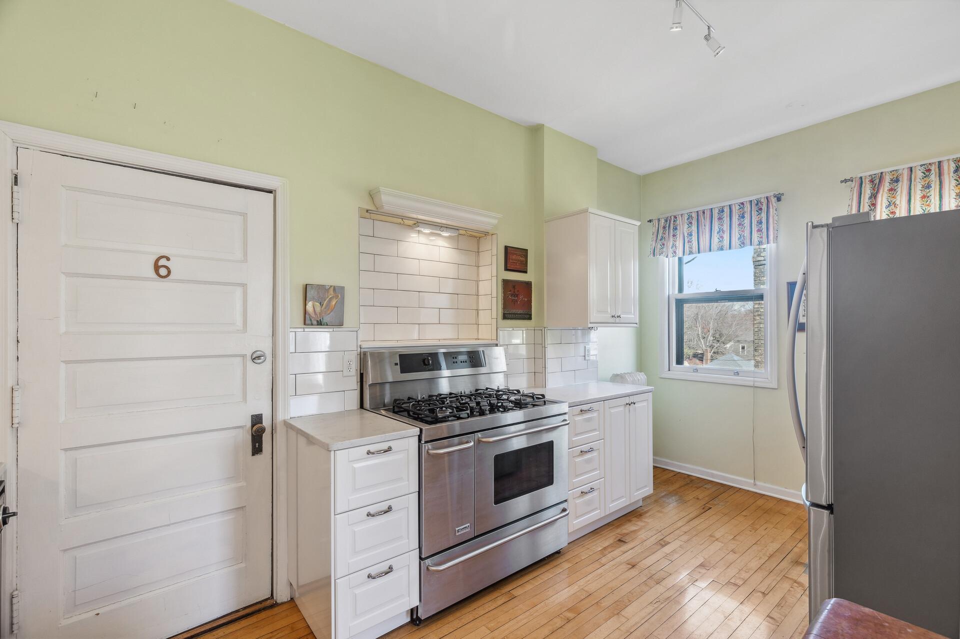 30 Saint Albans Street S Unit: 6A