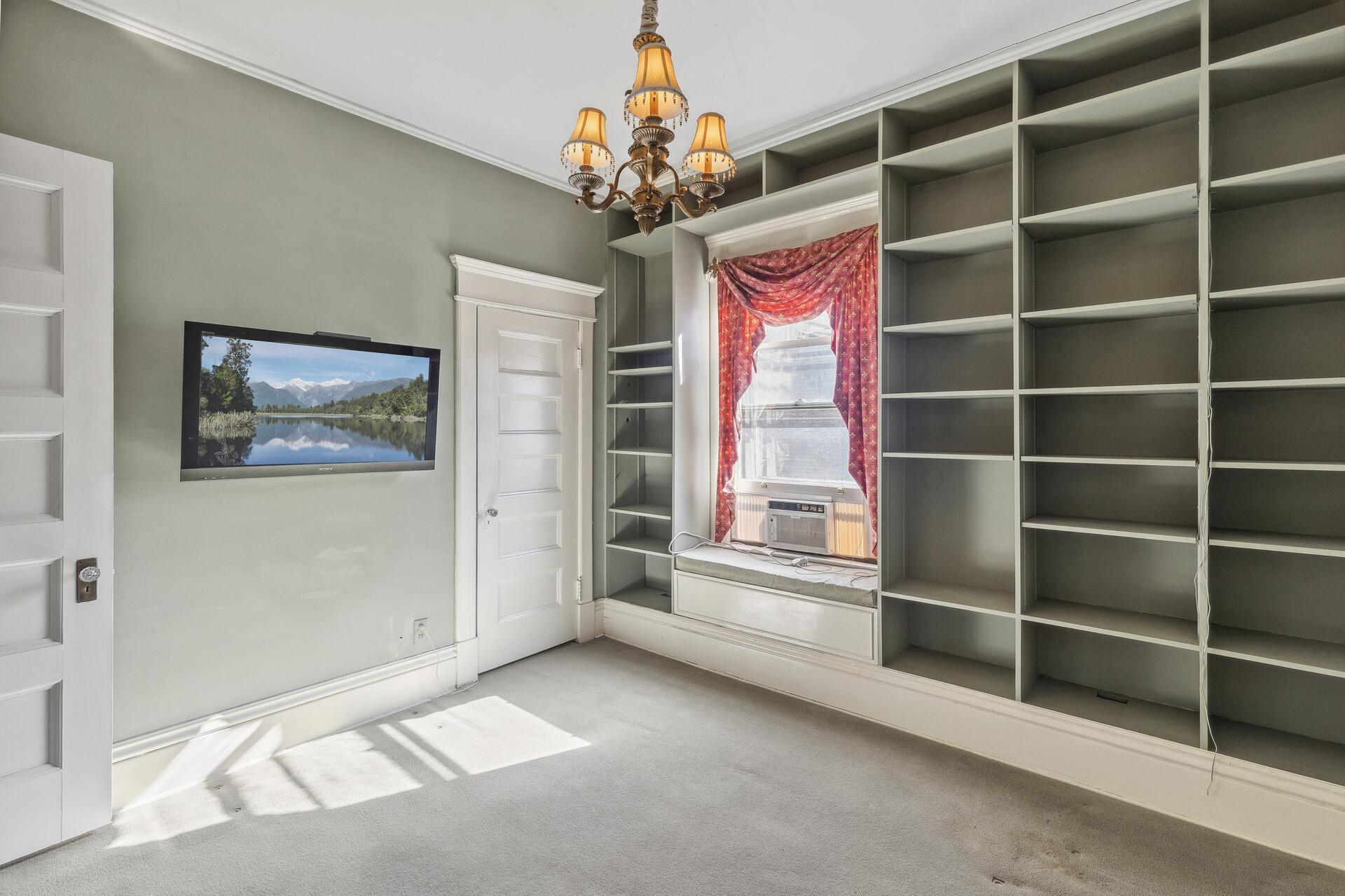30 Saint Albans Street S Unit: 6A