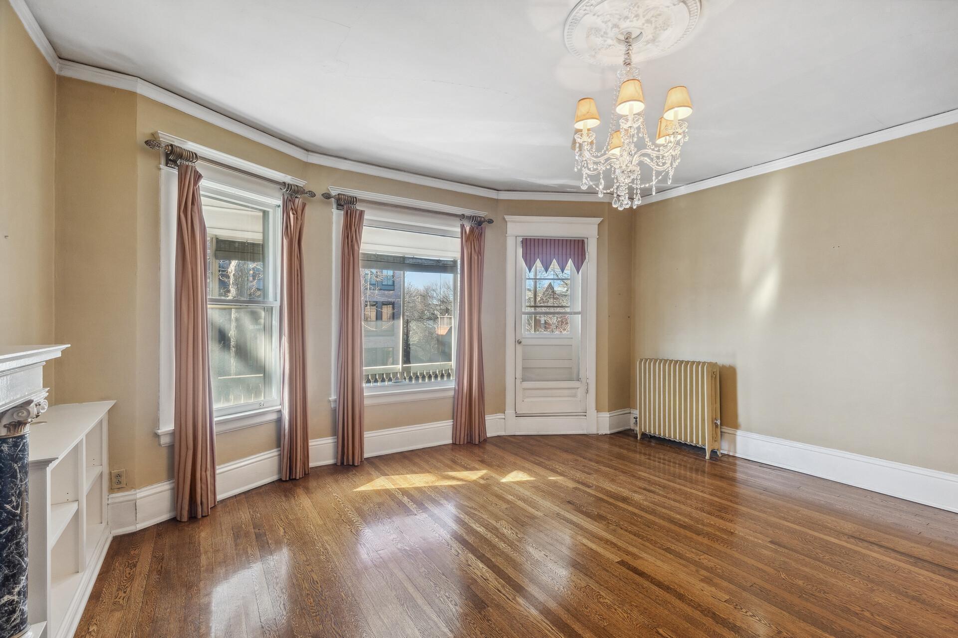 30 Saint Albans Street S Unit: 6A
