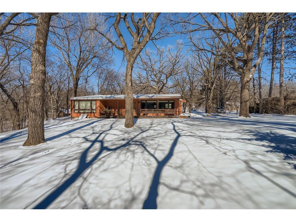 312 Floral Drive W