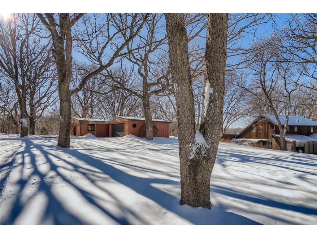 312 Floral Drive W