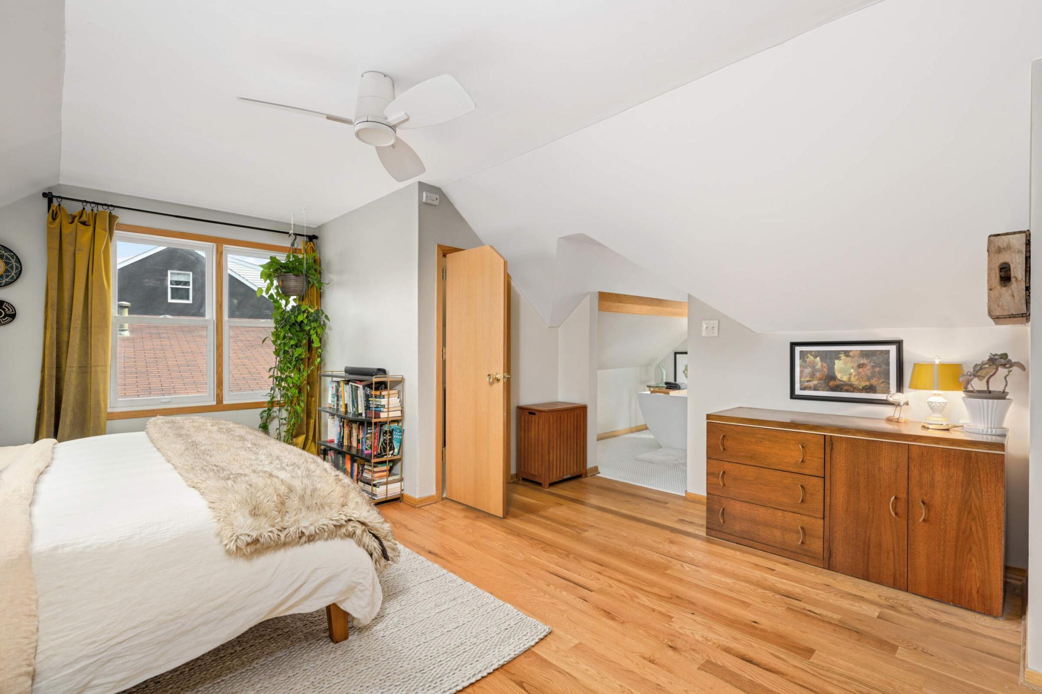 3412 Meridian Drive