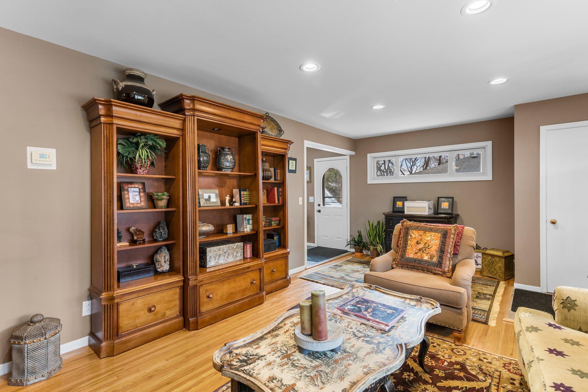 8133 Zenith Avenue S