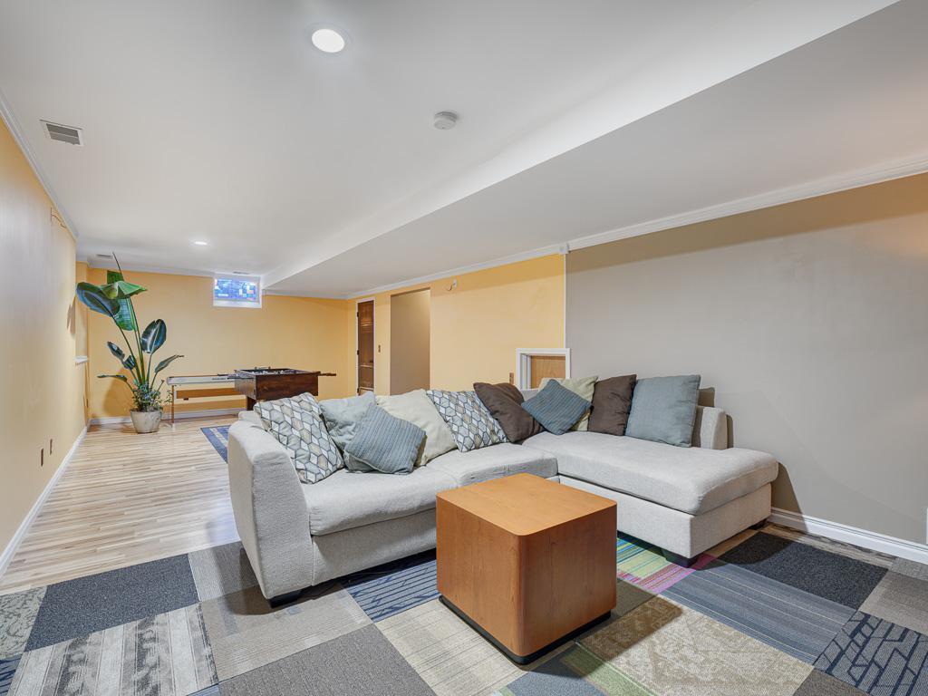 16952 Island Terrace