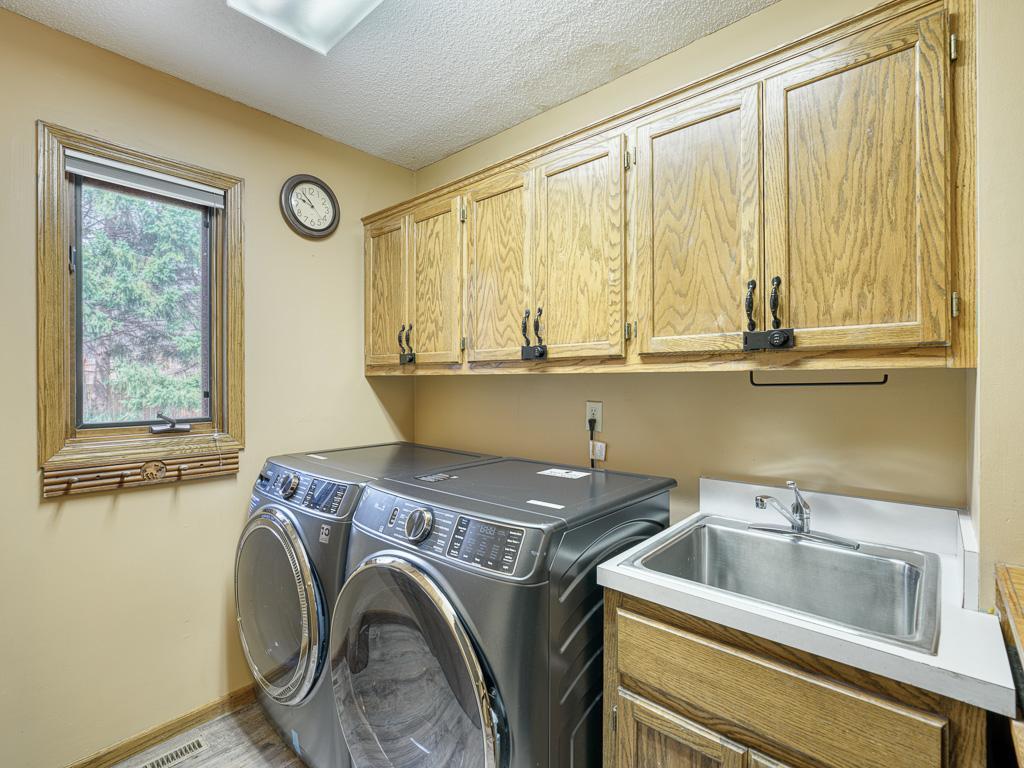 16952 Island Terrace