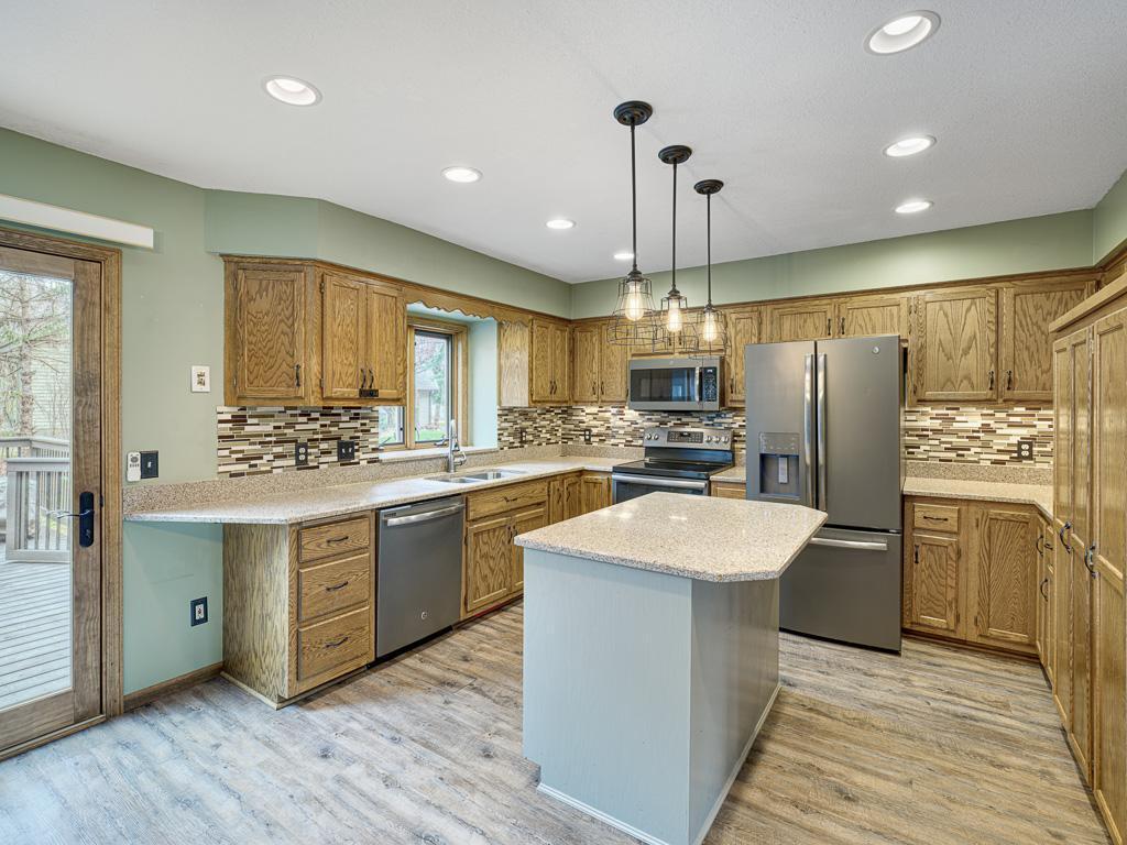 16952 Island Terrace