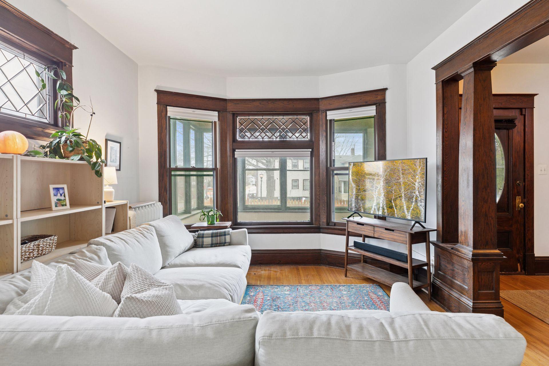 1055 Wakefield Avenue