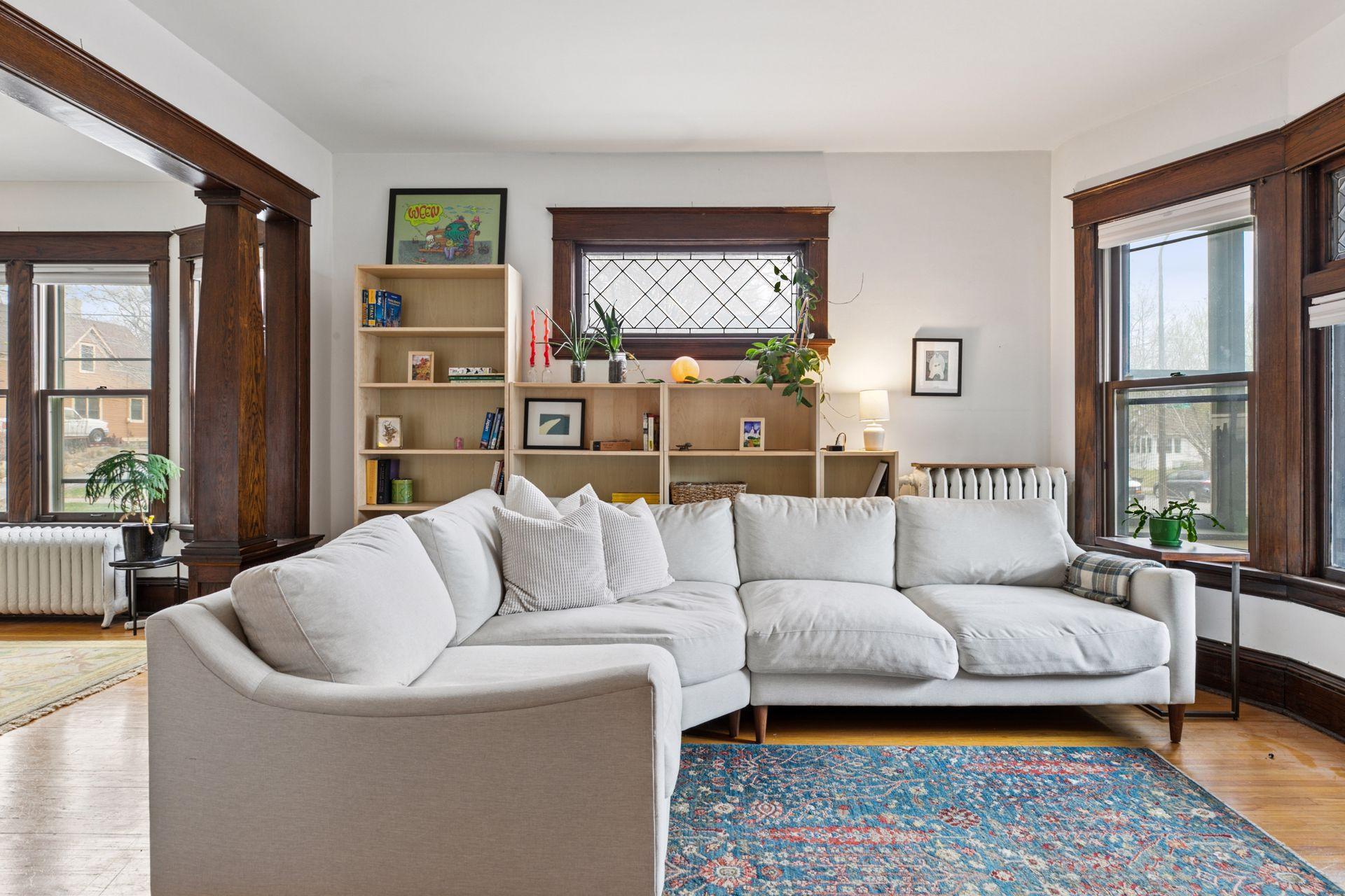 1055 Wakefield Avenue