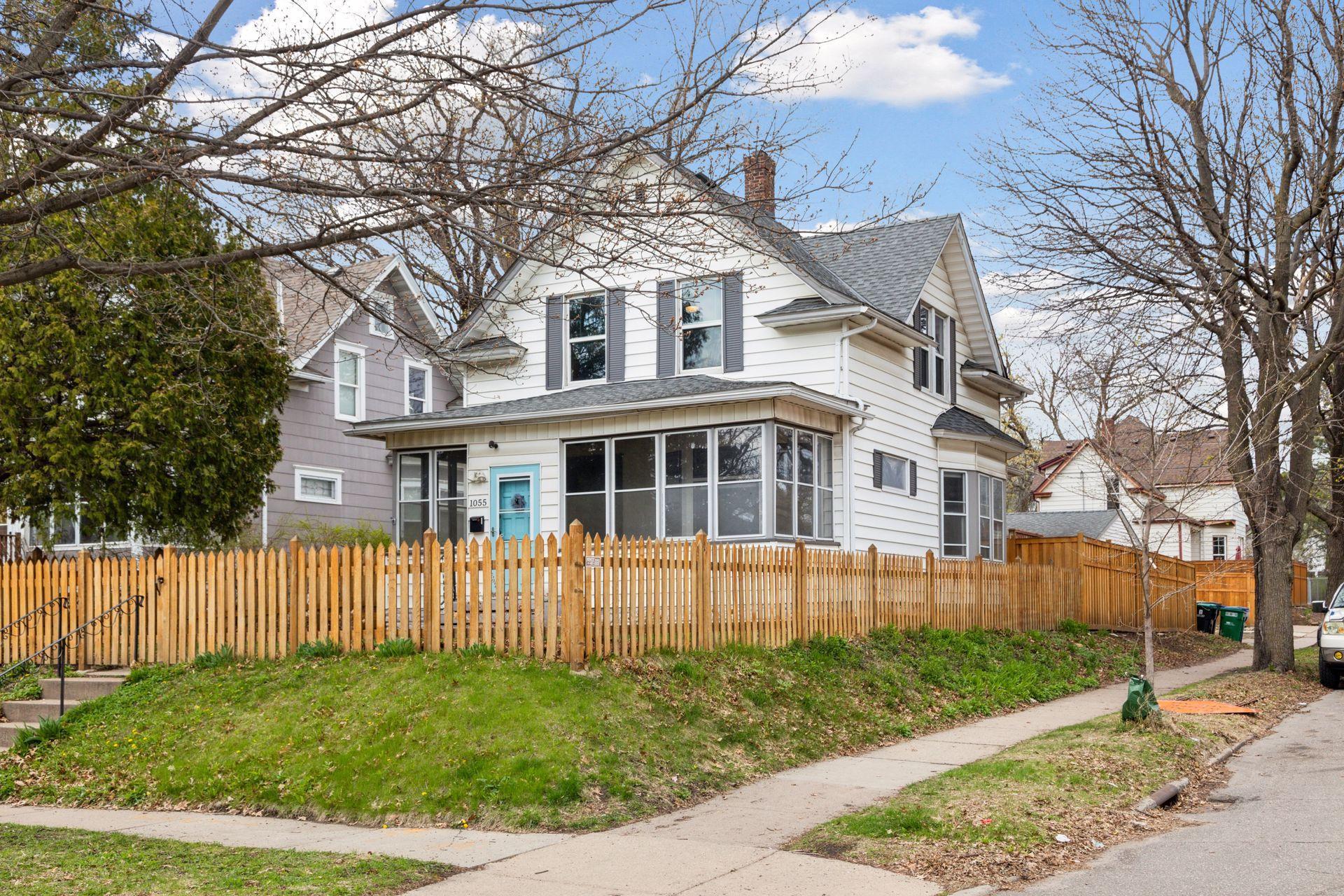 1055 Wakefield Avenue