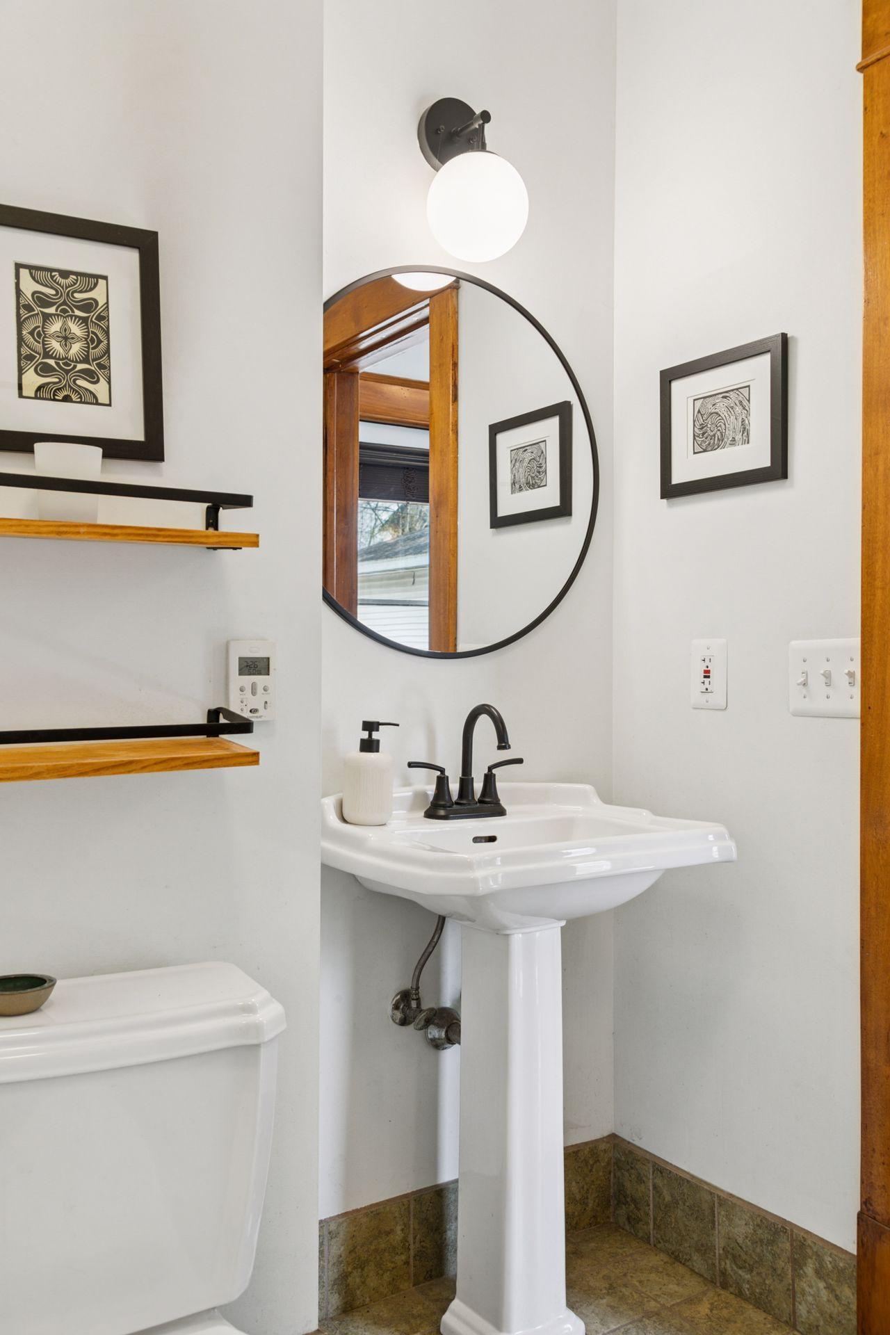 1055 Wakefield Avenue