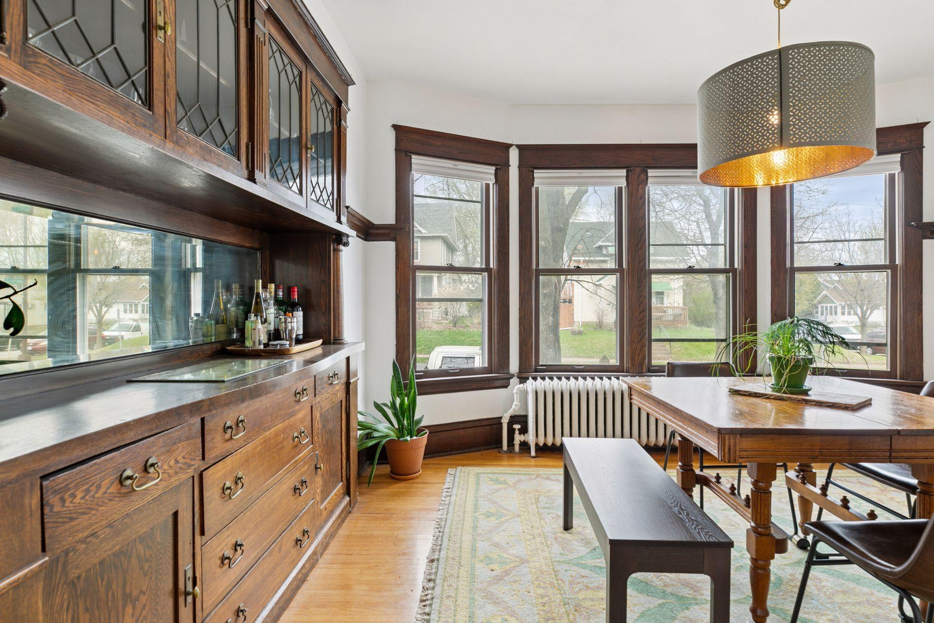 1055 Wakefield Avenue