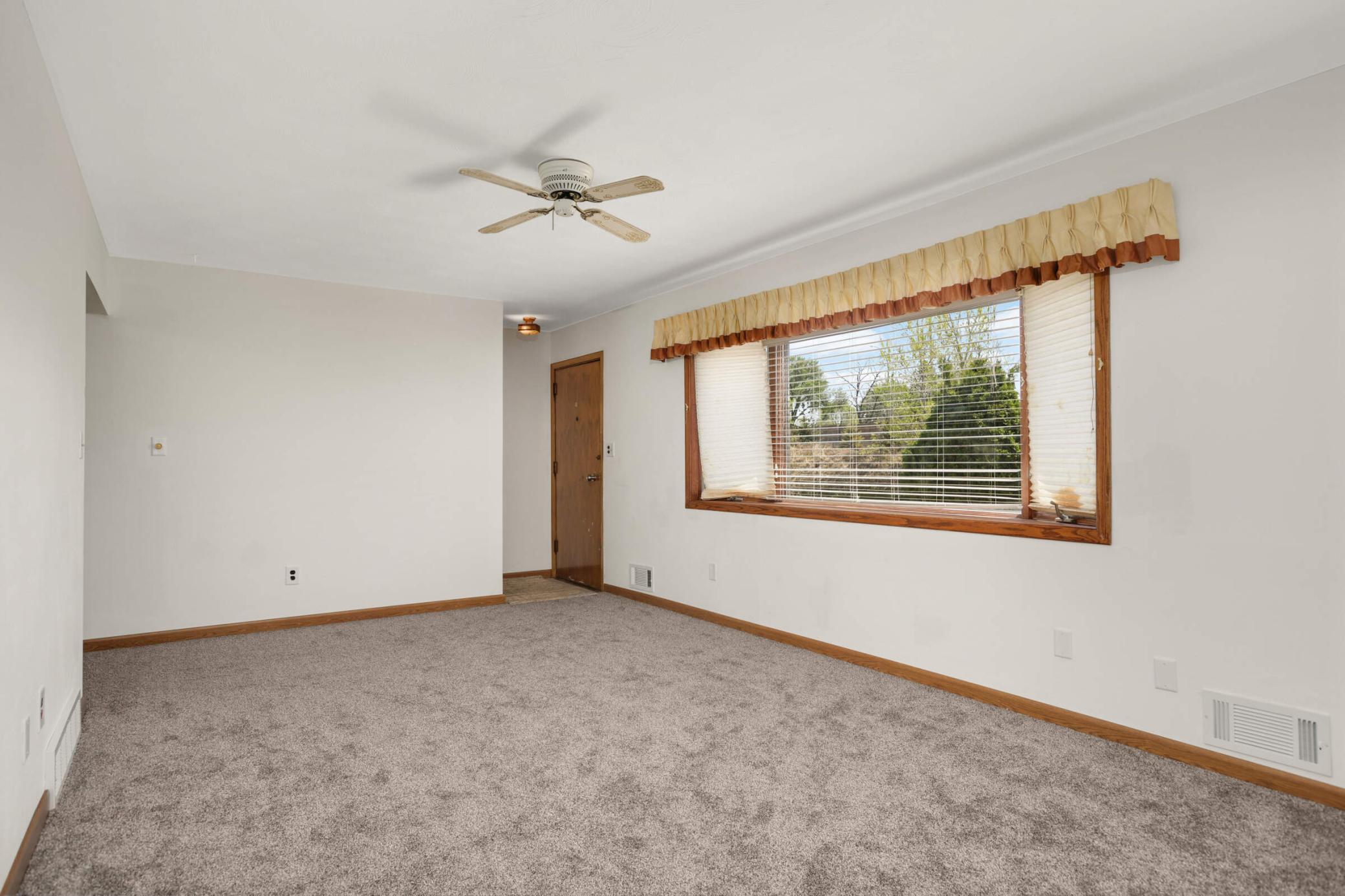 1485 Viking Drive E