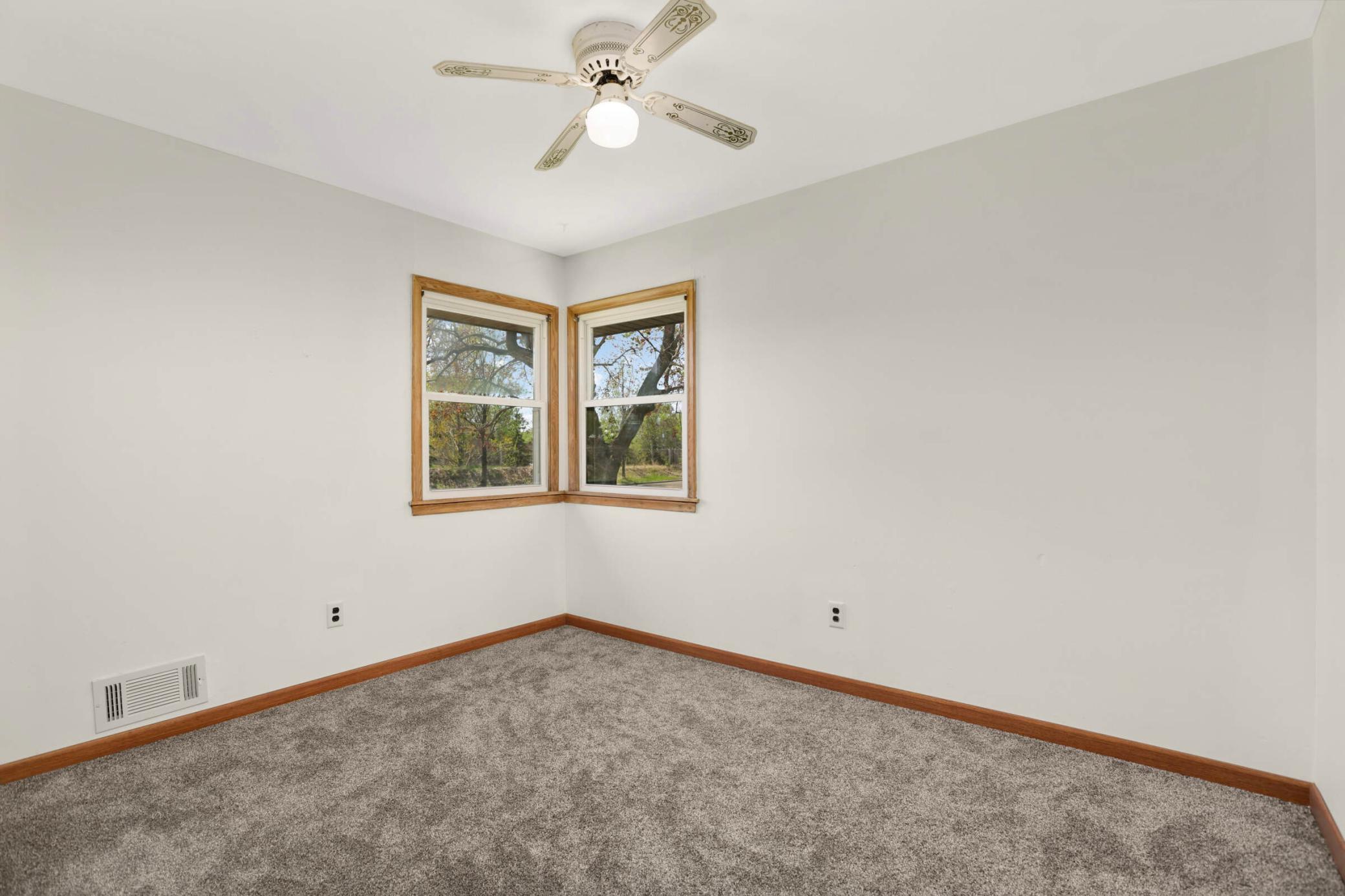 1485 Viking Drive E