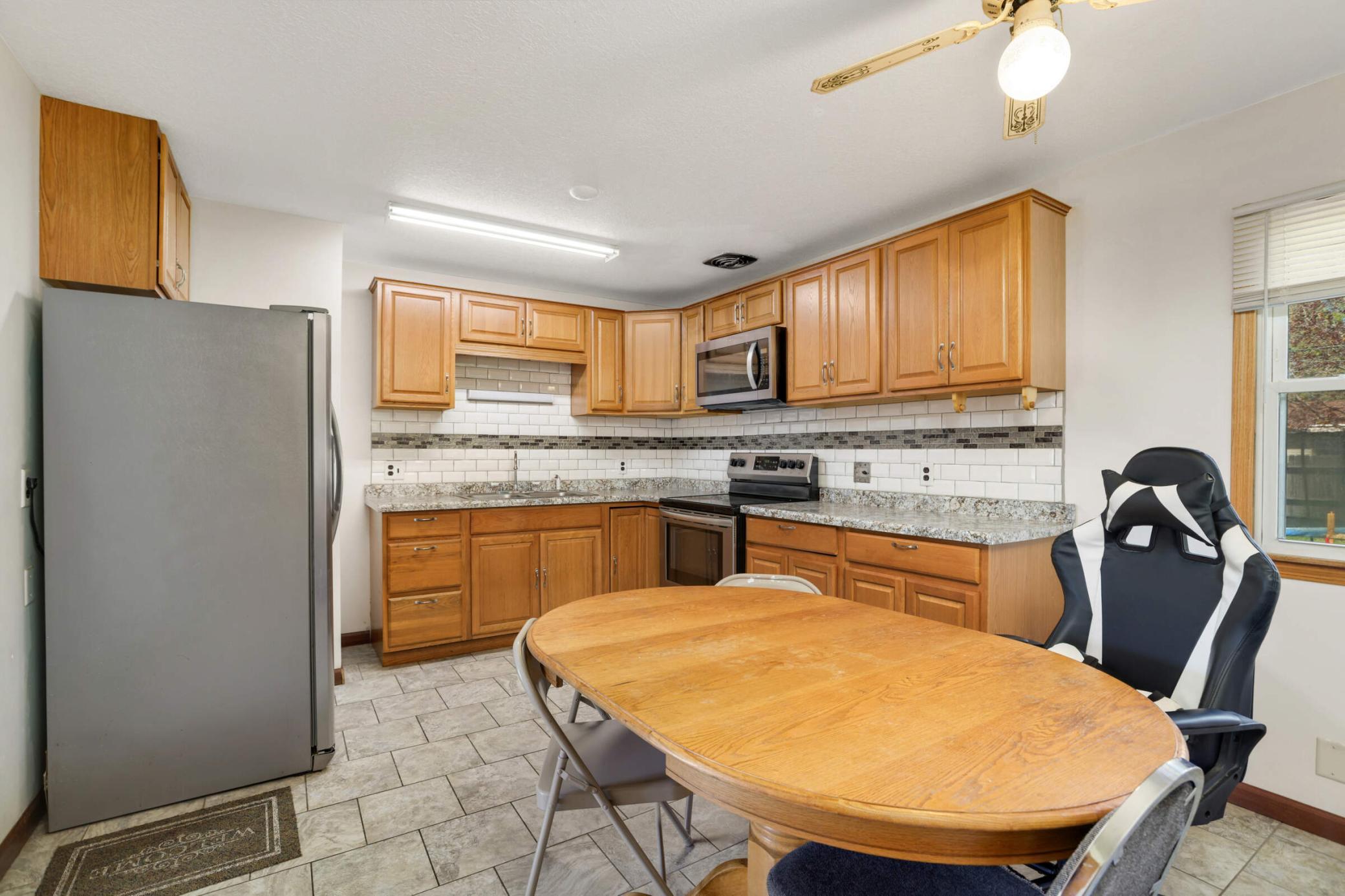 1485 Viking Drive E