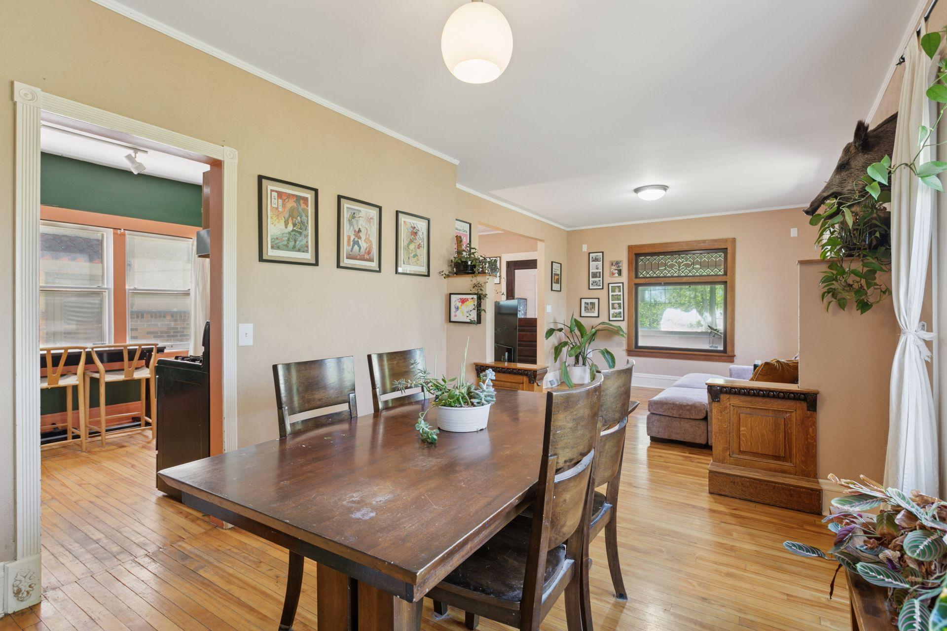 1601 Lowry Avenue NE