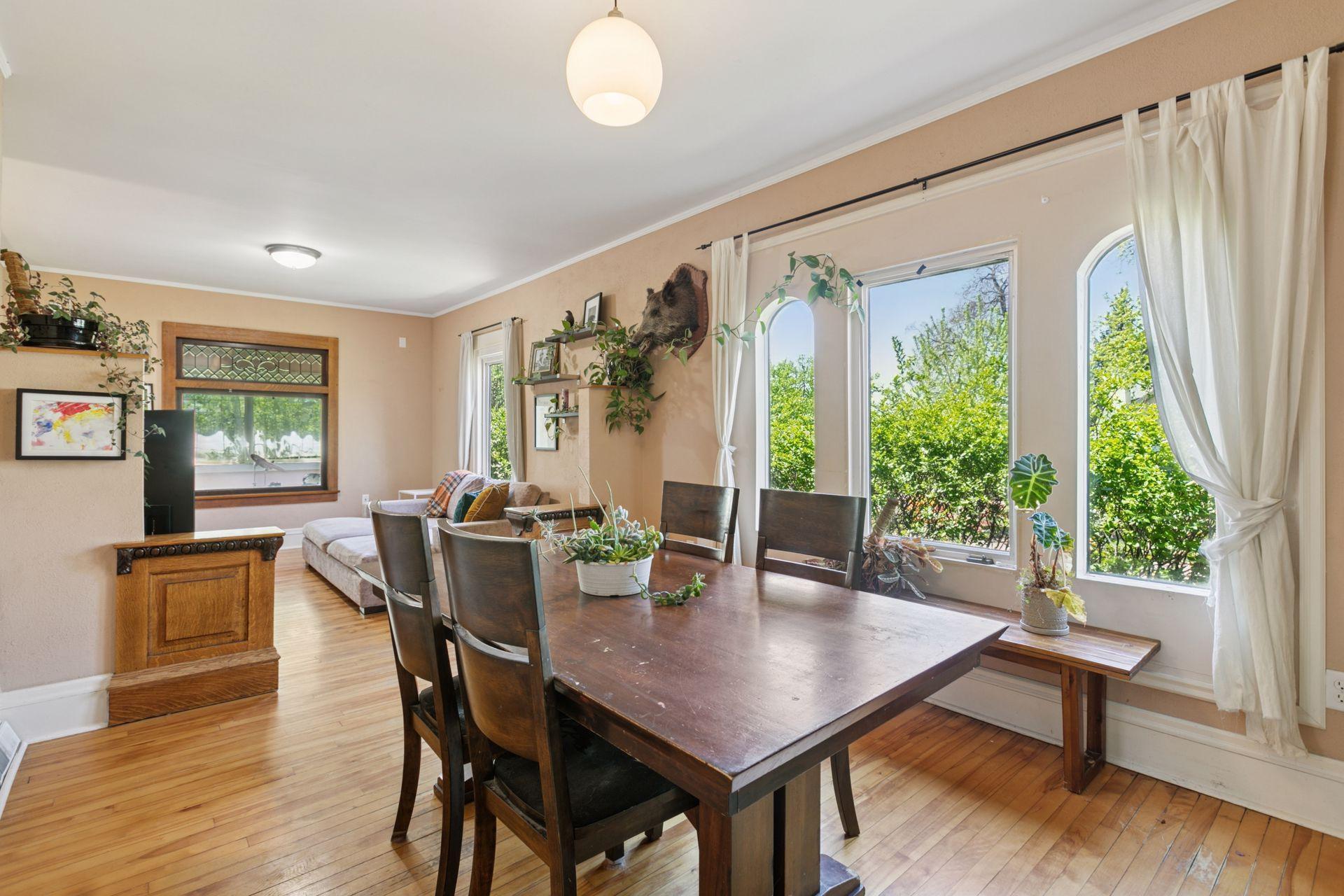 1601 Lowry Avenue NE