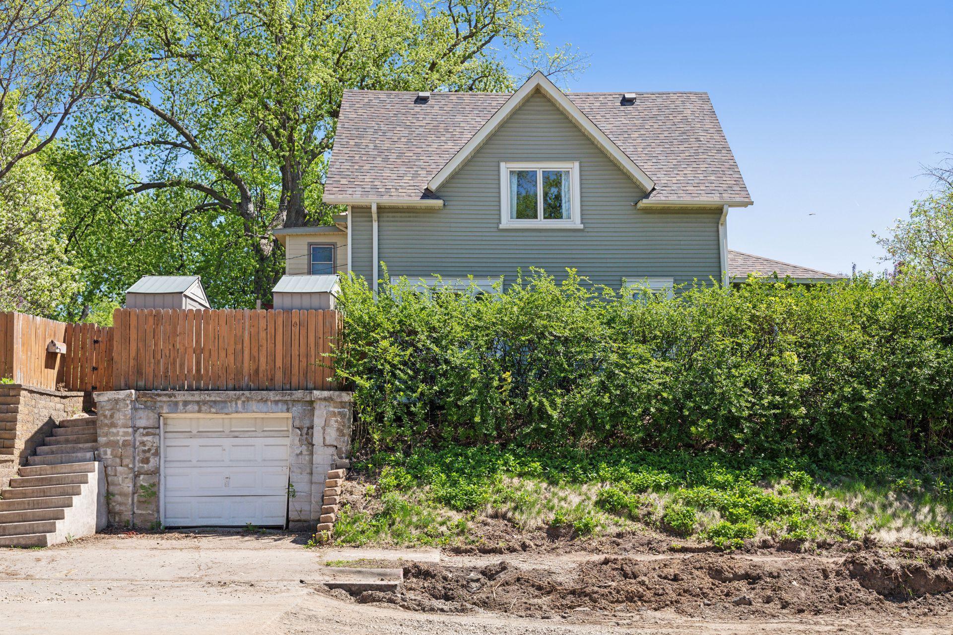 1601 Lowry Avenue NE