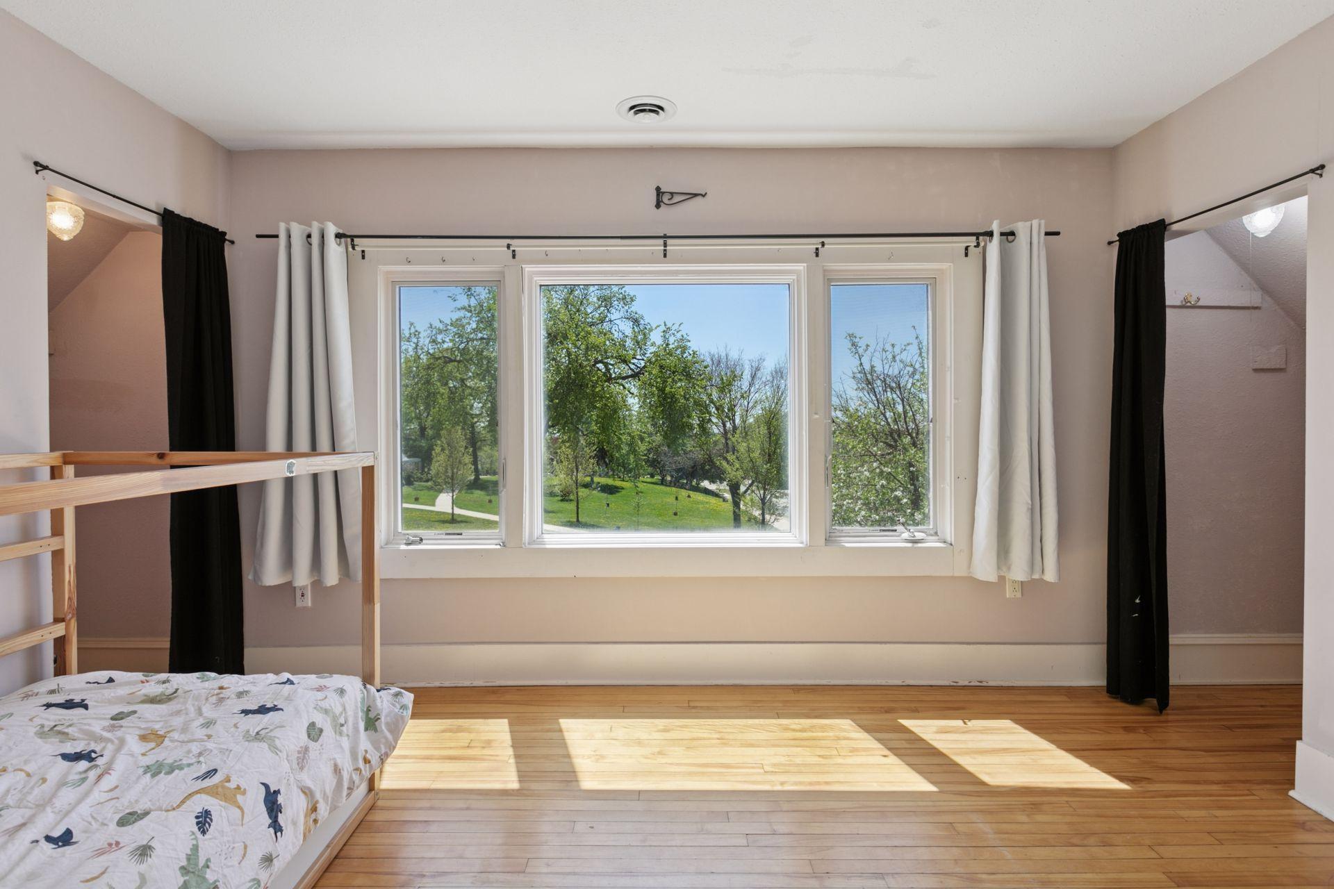 1601 Lowry Avenue NE