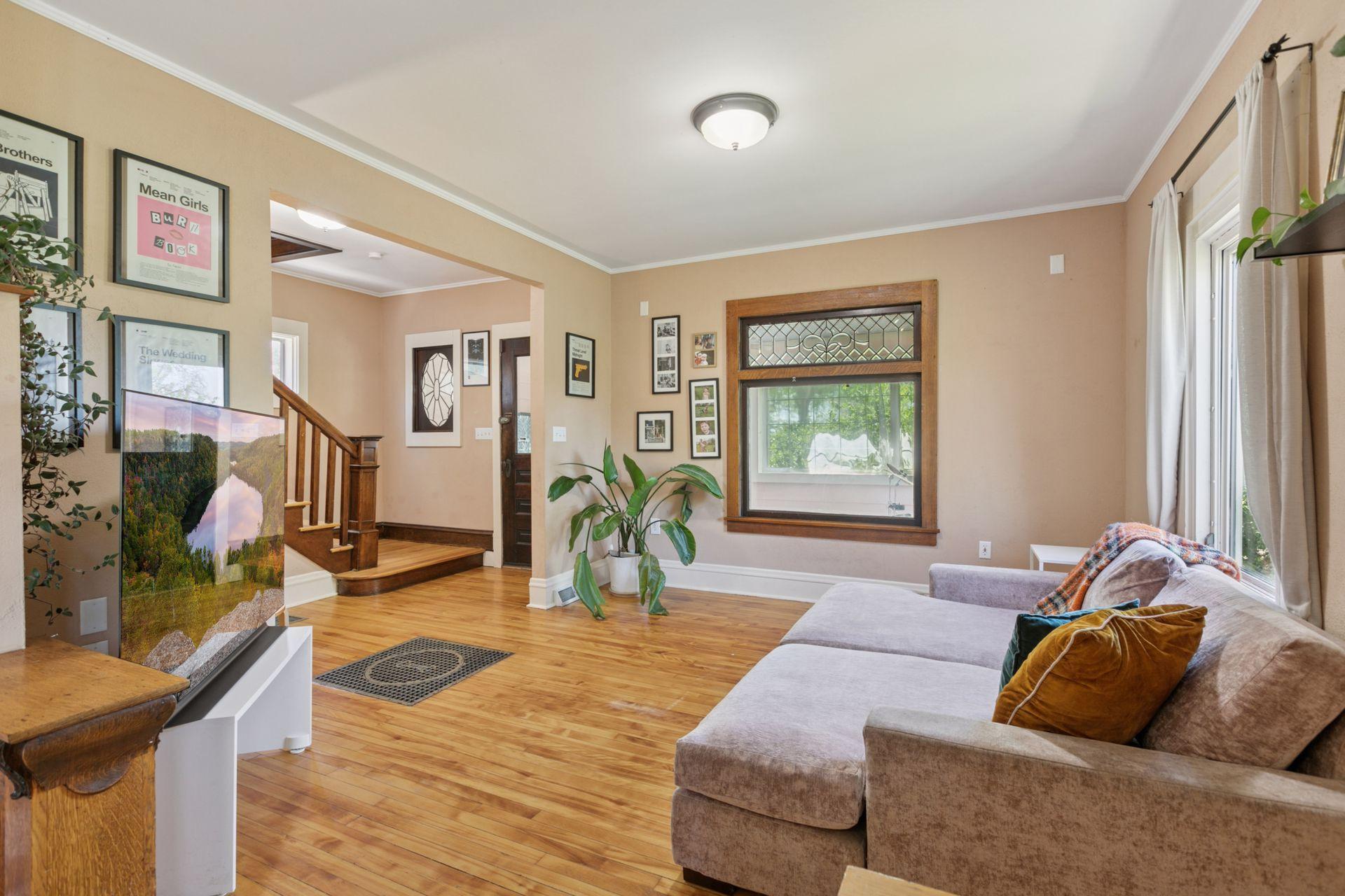 1601 Lowry Avenue NE