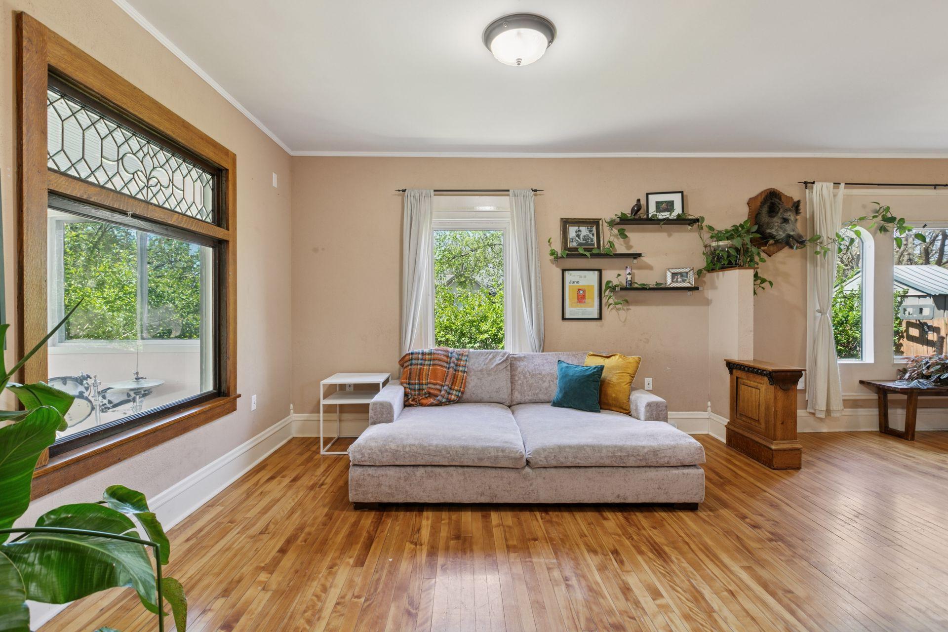 1601 Lowry Avenue NE