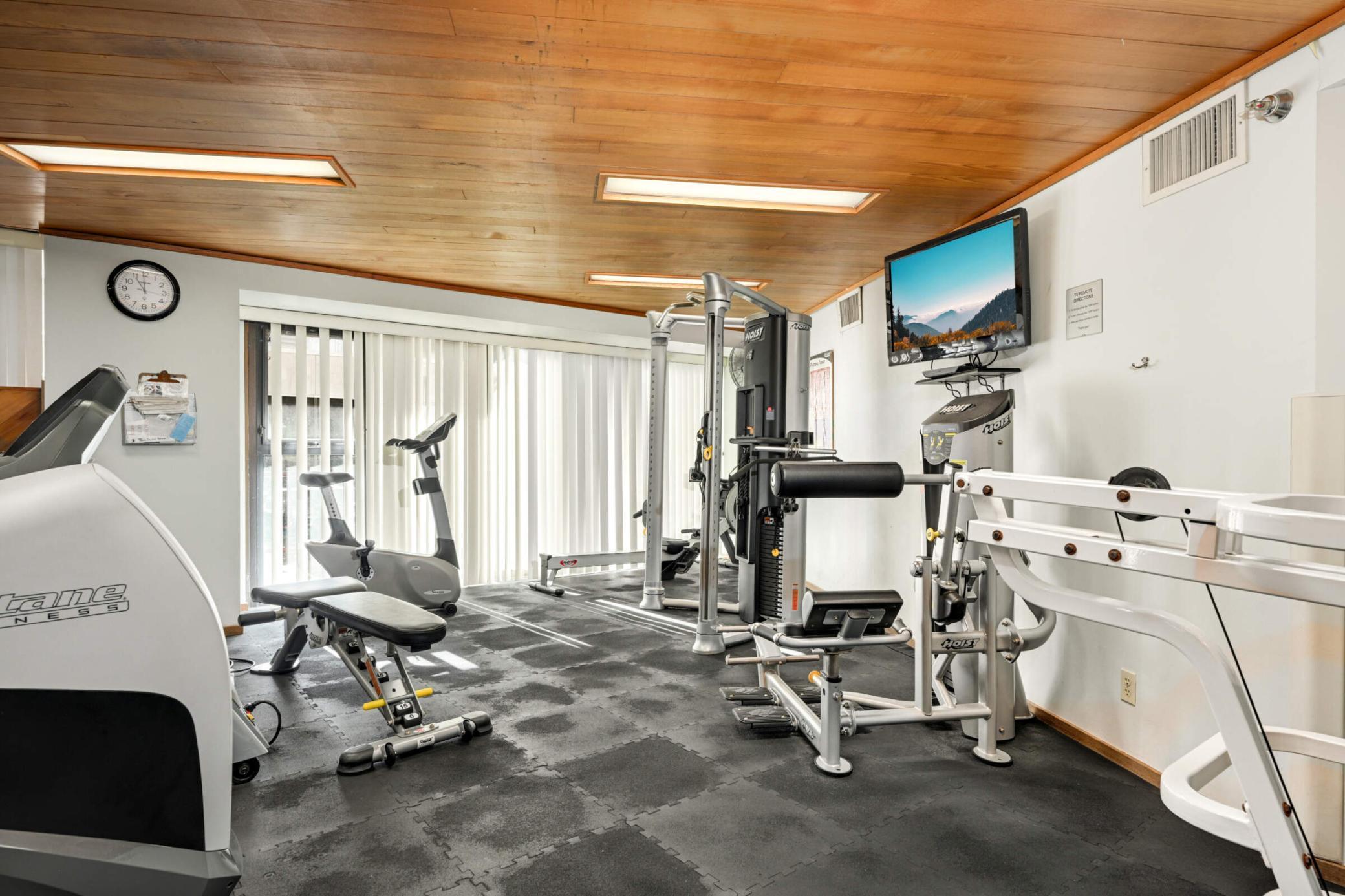 26 10th Street W Unit: 1507