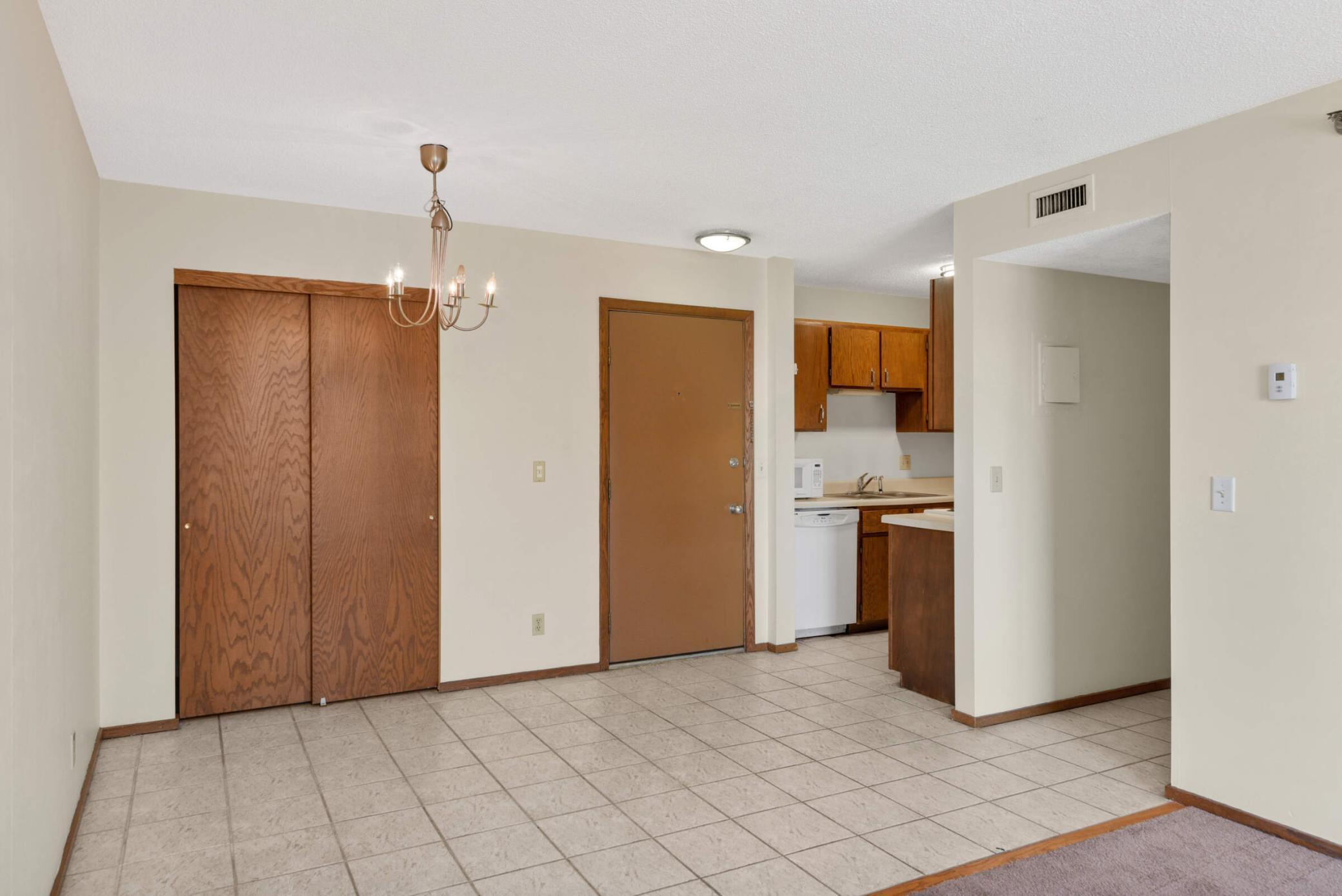 26 10th Street W Unit: 1507