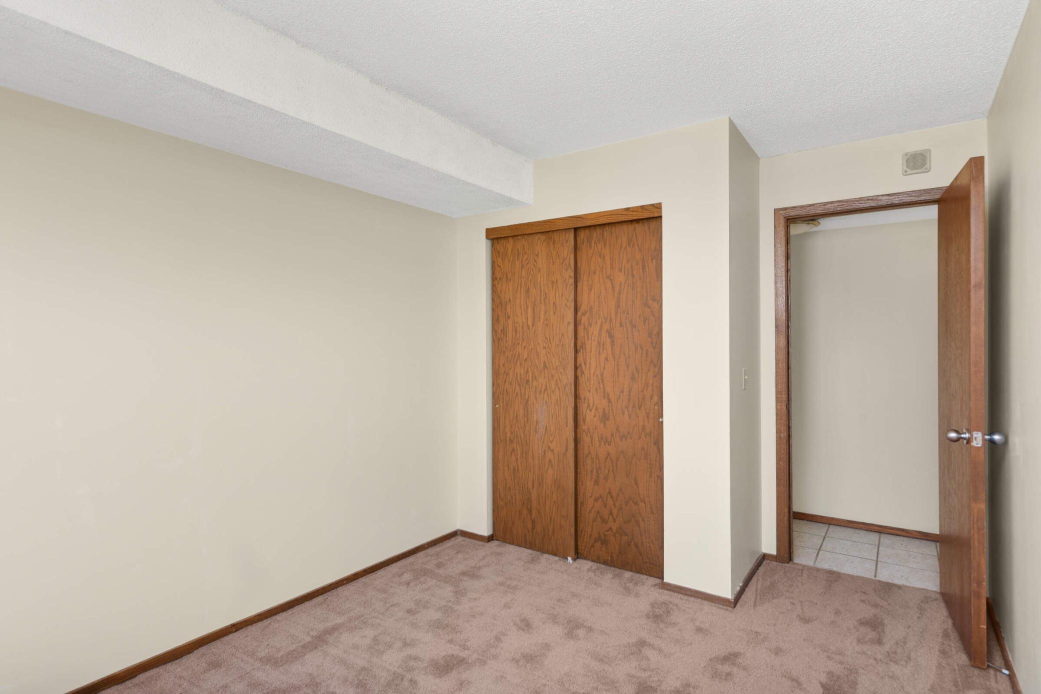 26 10th Street W Unit: 1507