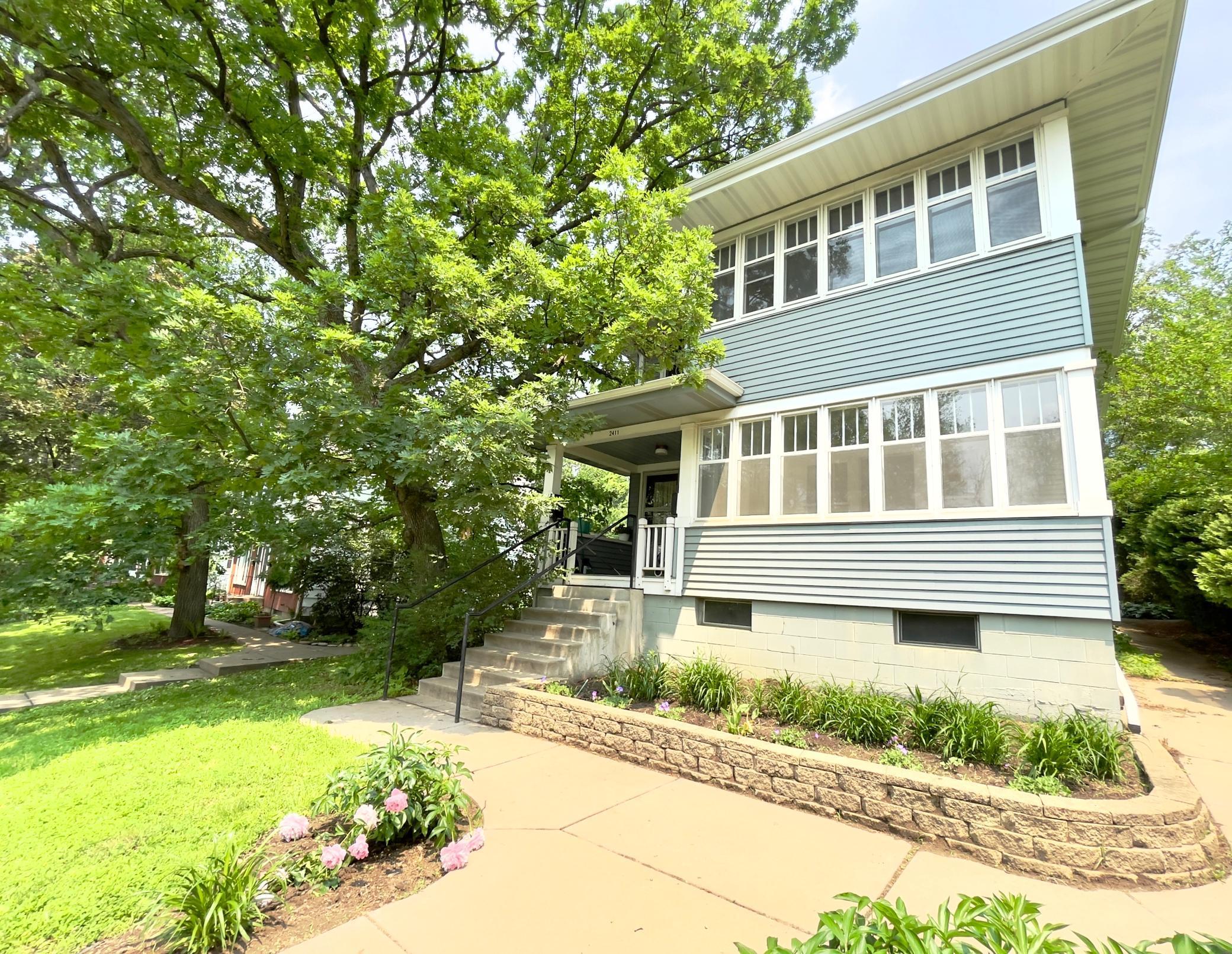 2411 Como Avenue