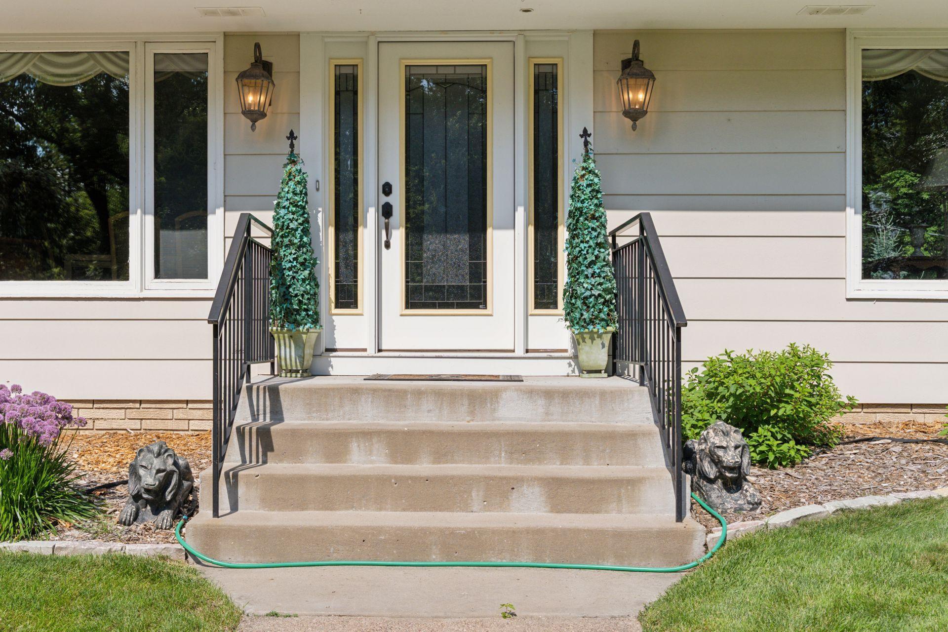 3072 Churchill Street