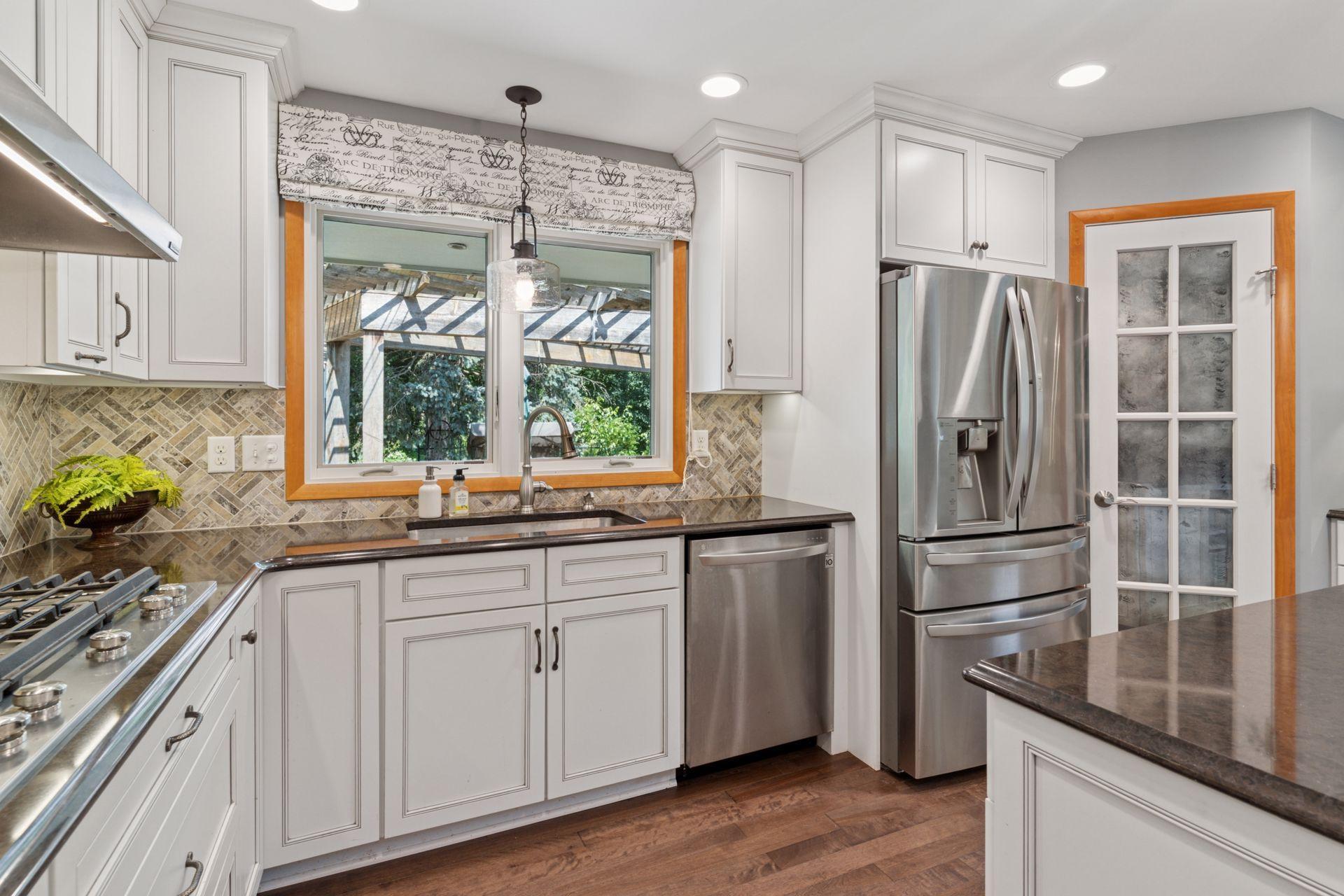 3072 Churchill Street