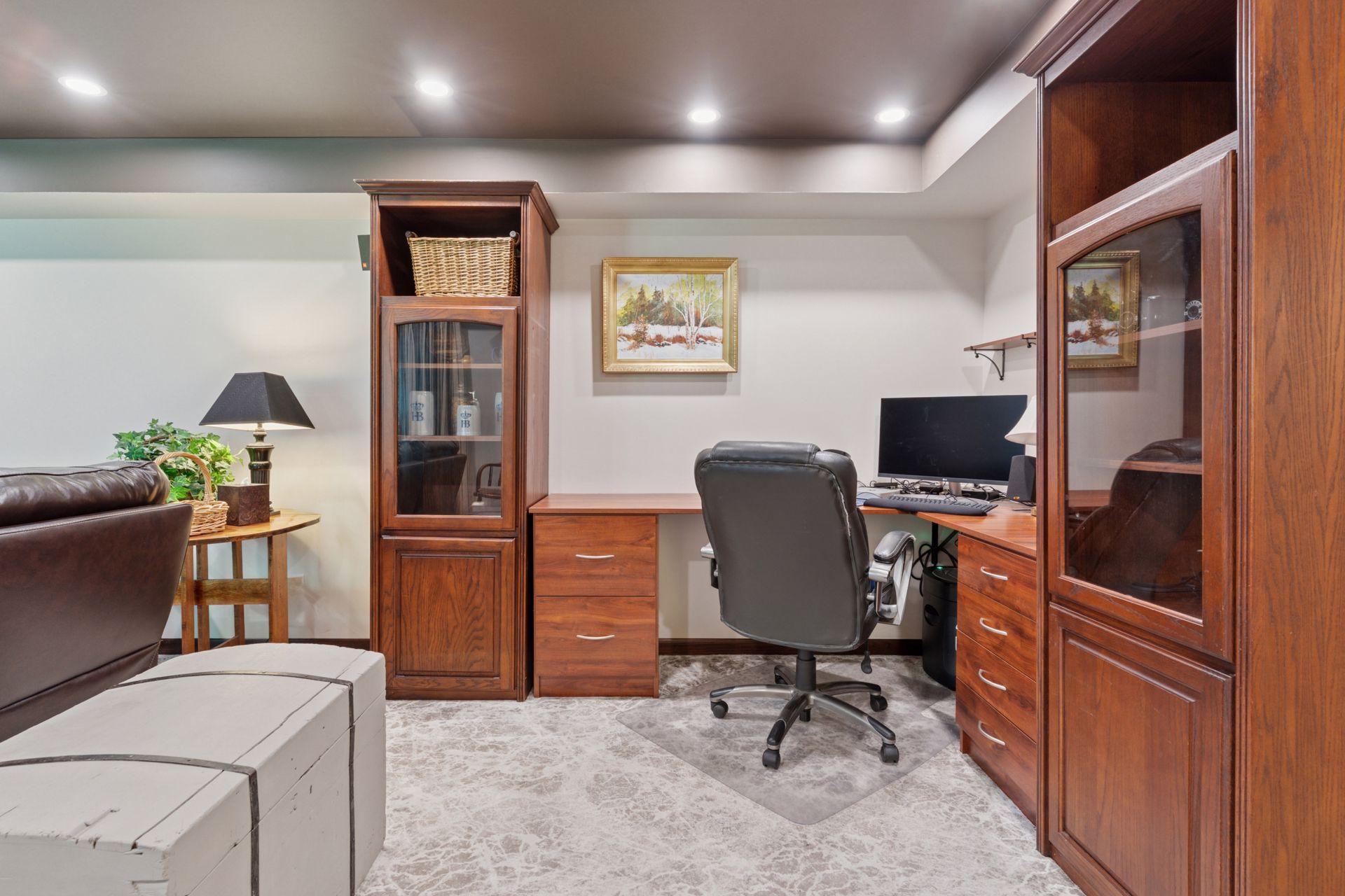 3072 Churchill Street