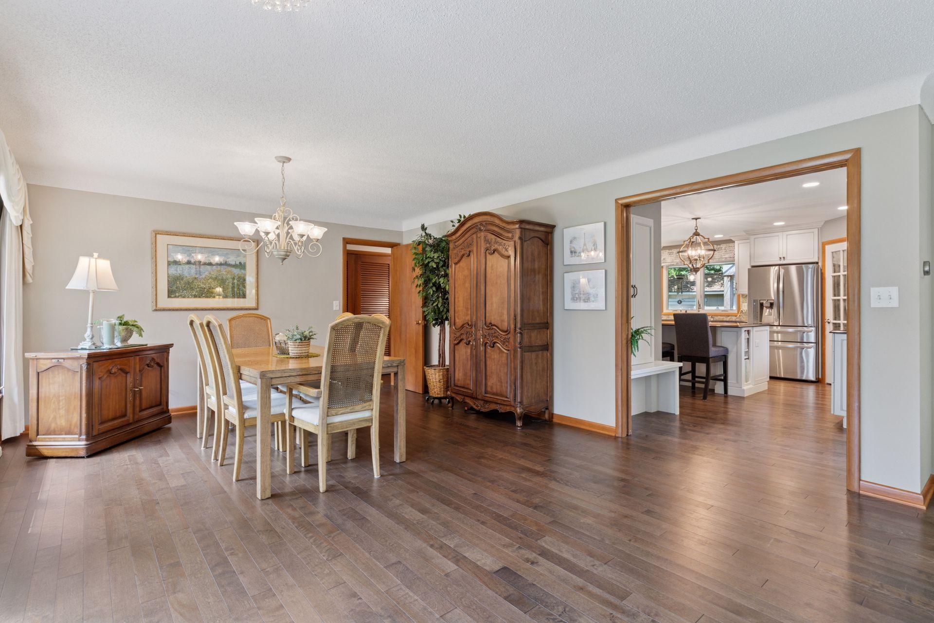 3072 Churchill Street