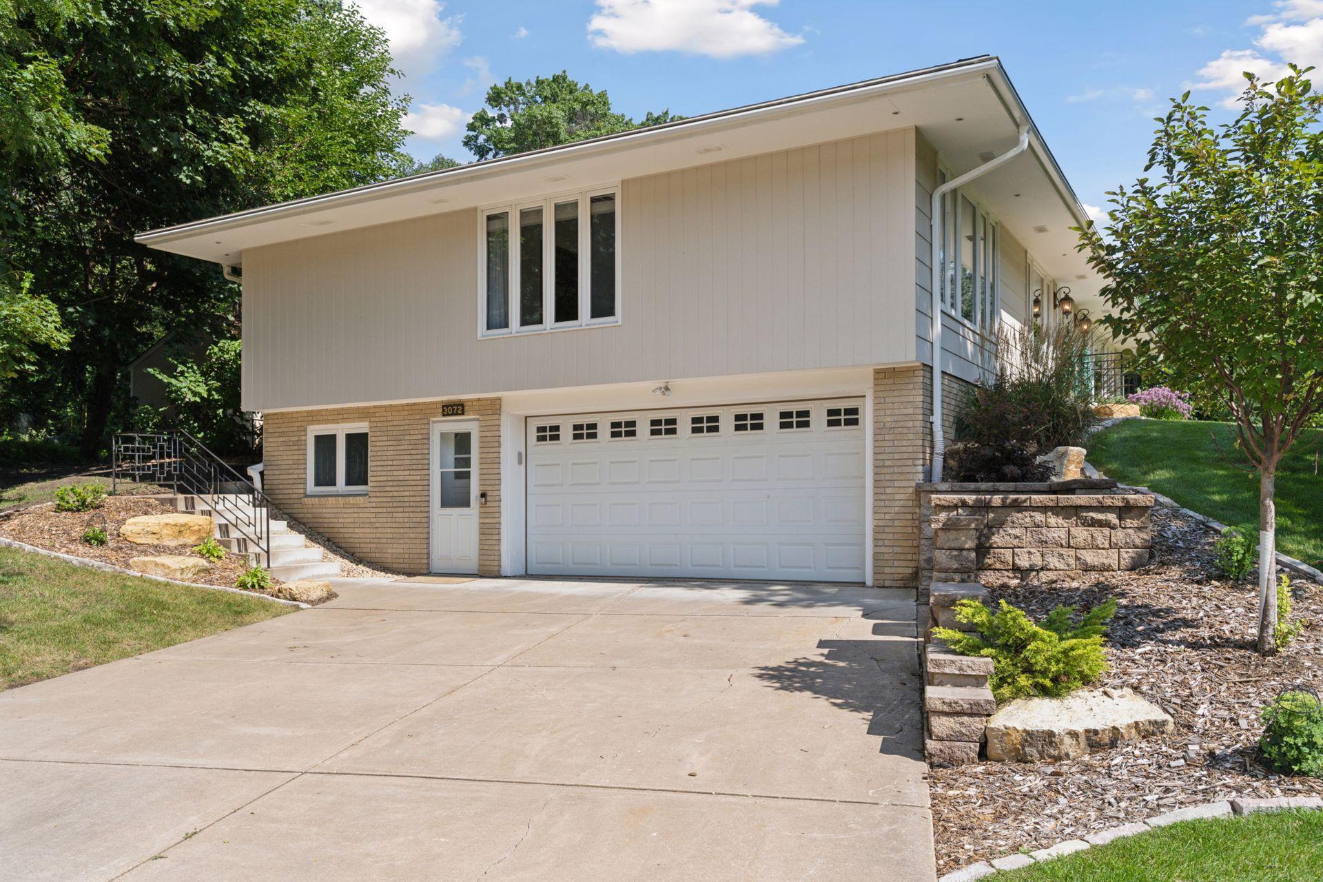 3072 Churchill Street