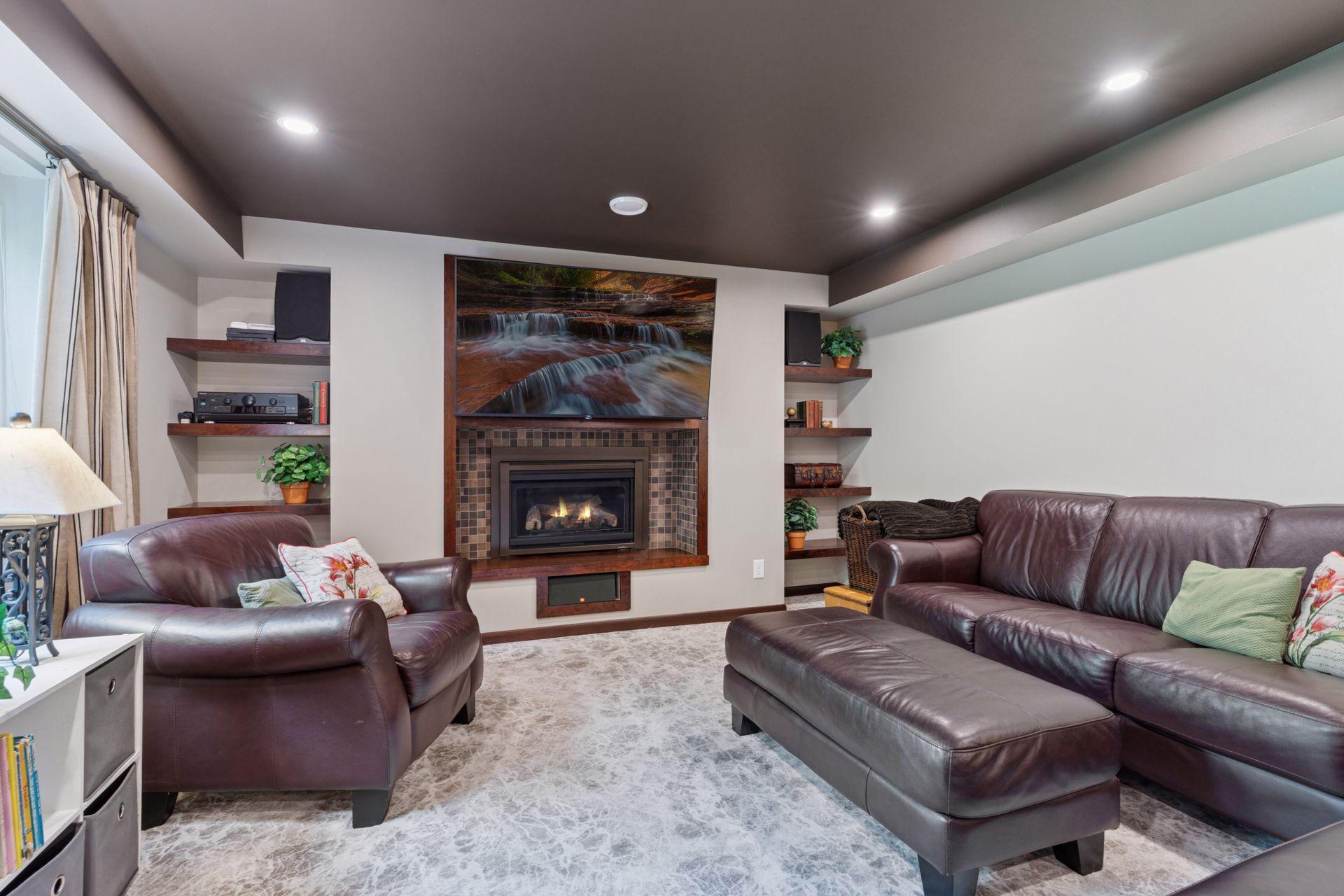 3072 Churchill Street