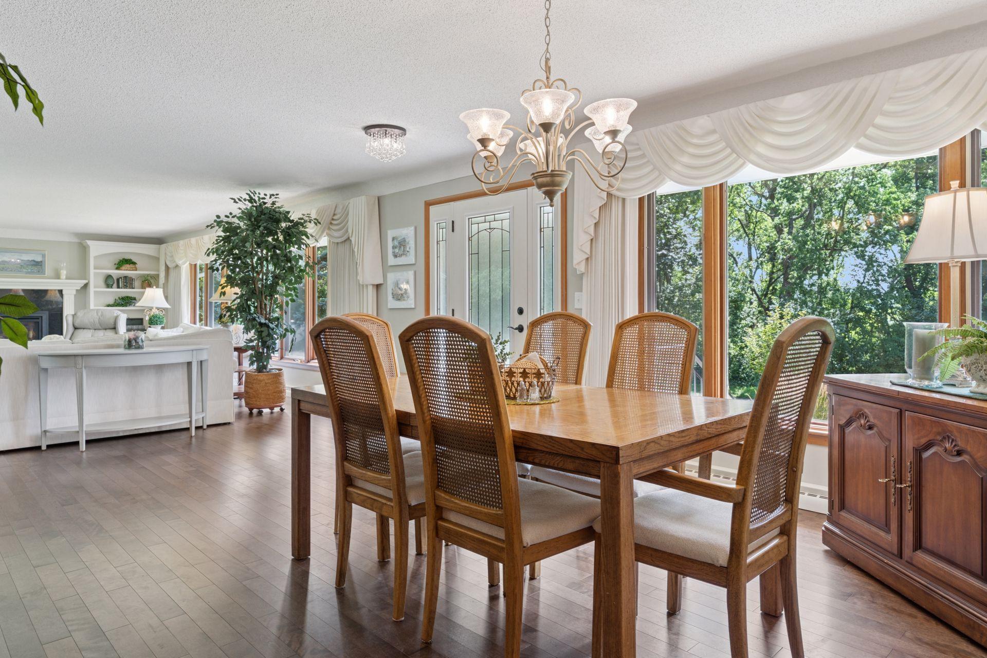 3072 Churchill Street