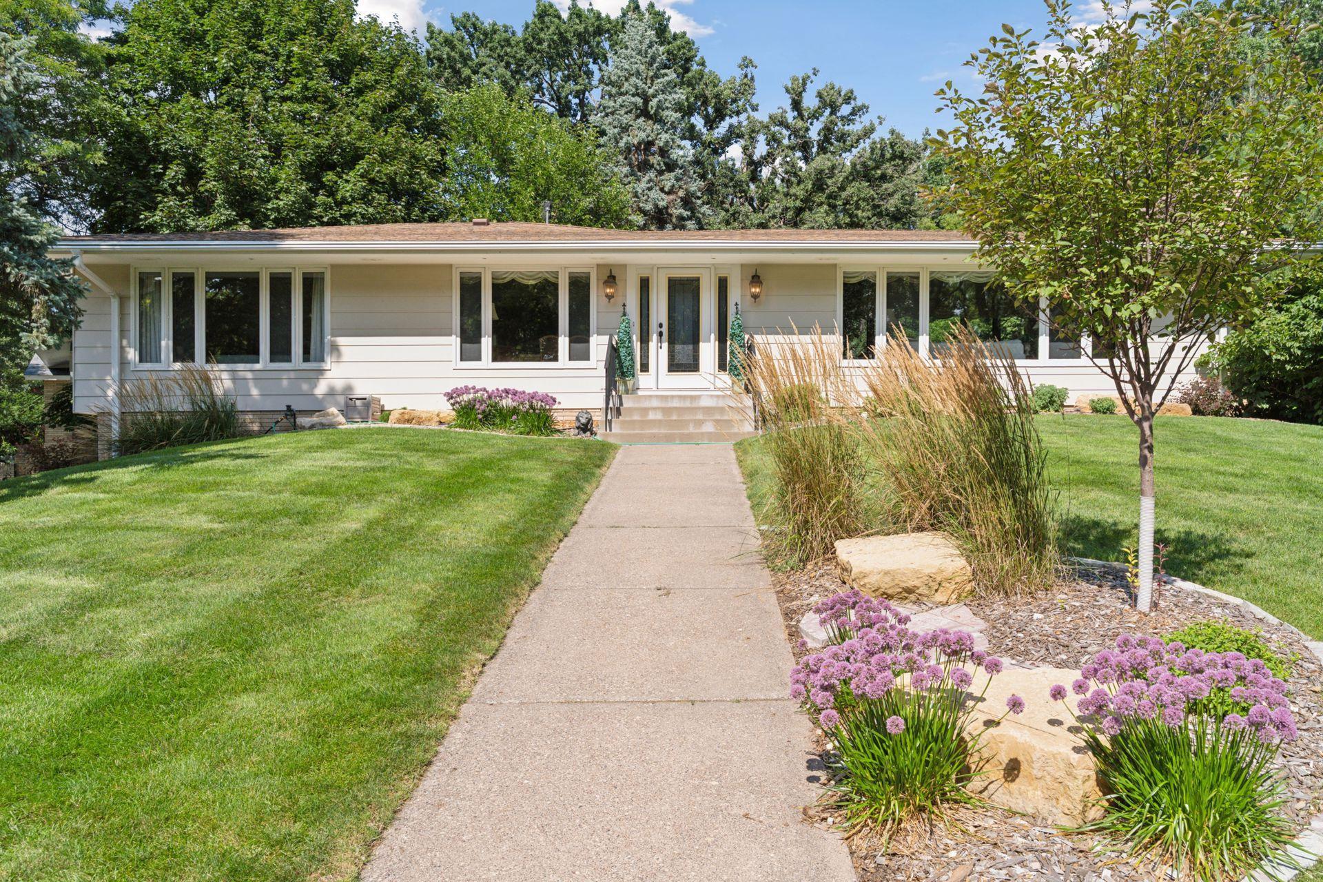 3072 Churchill Street