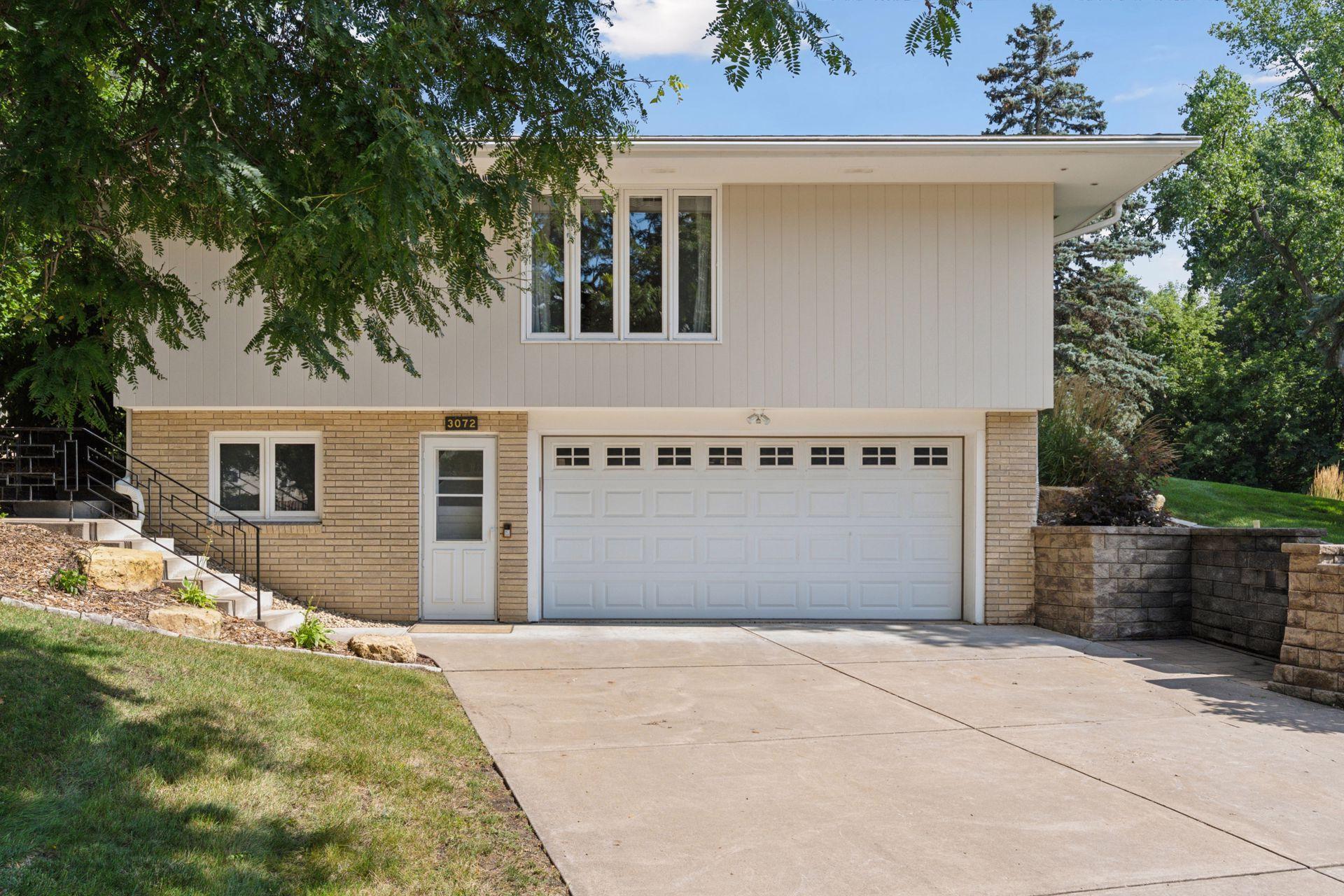 3072 Churchill Street