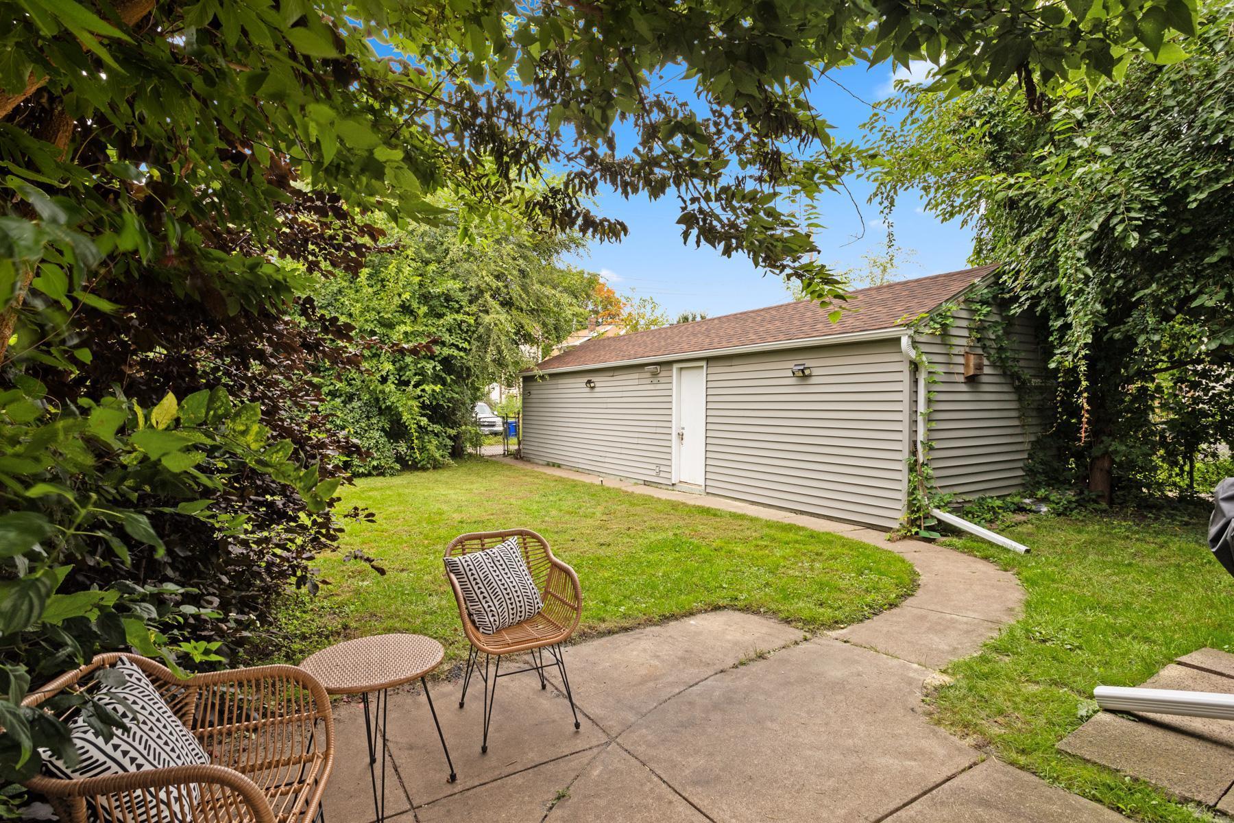 1557 Blair Avenue
