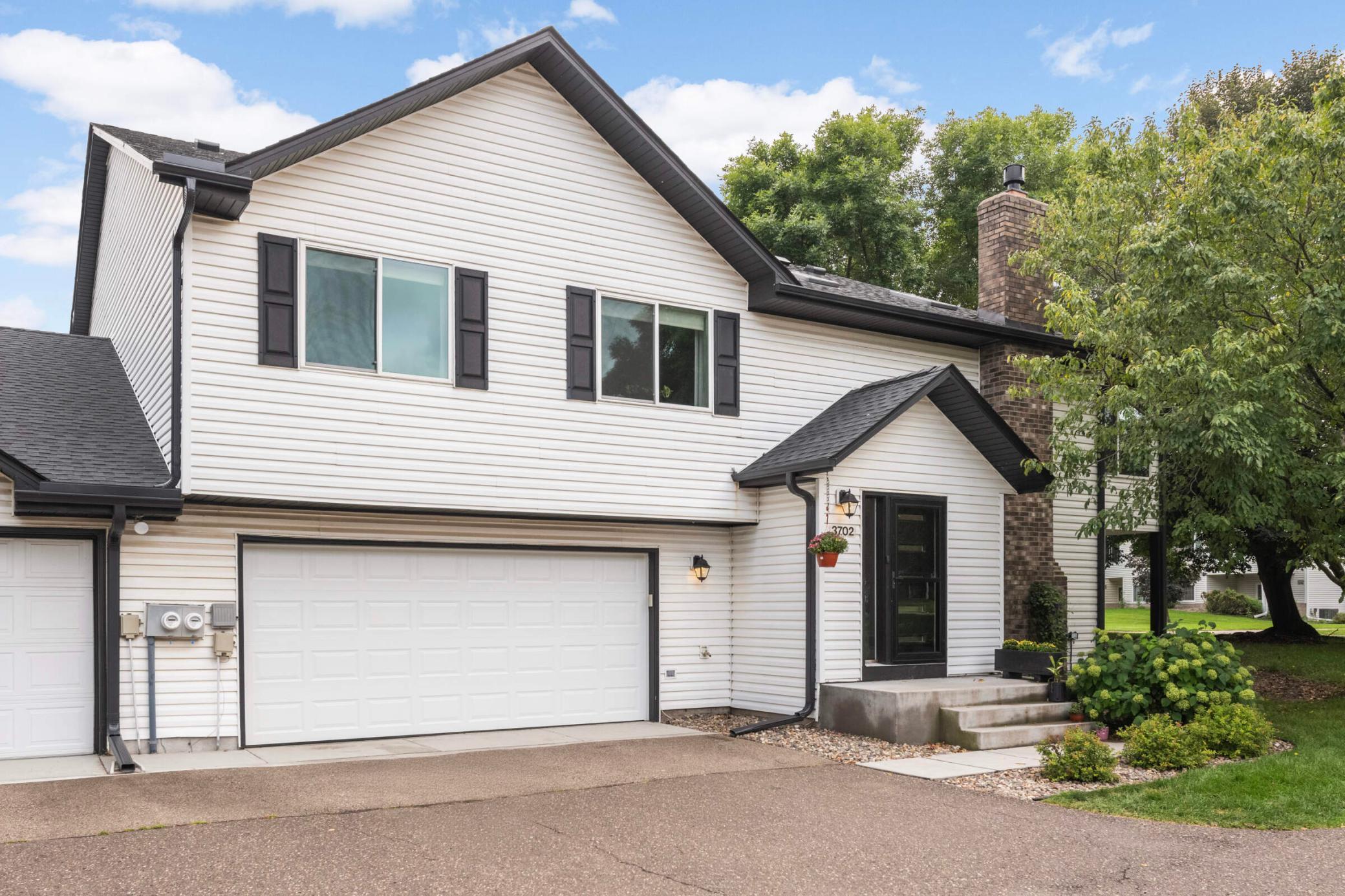 3702 Gershwin Lane N