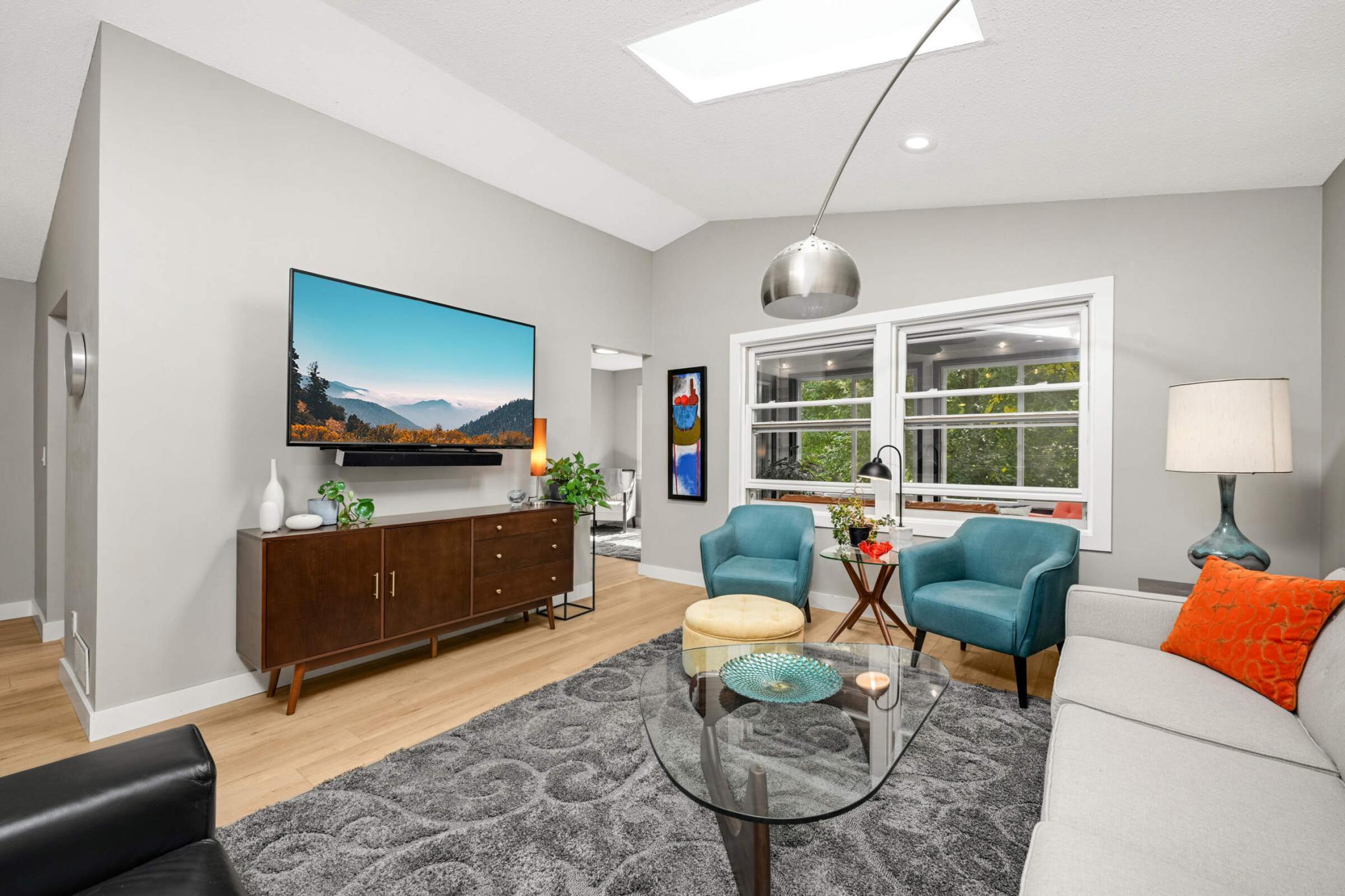 3702 Gershwin Lane N