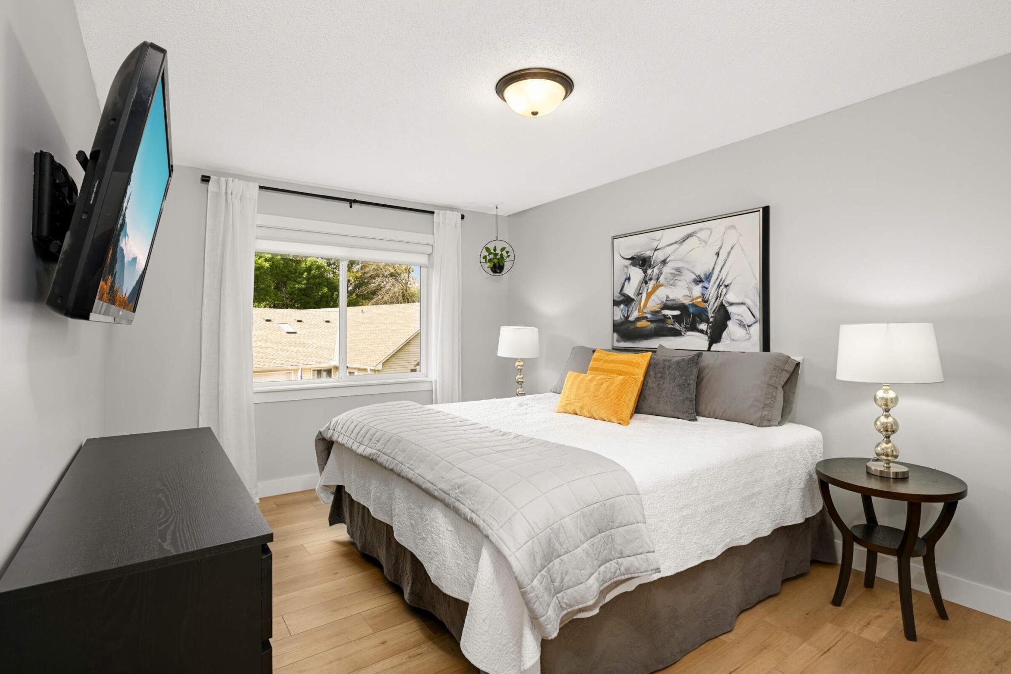 3702 Gershwin Lane N