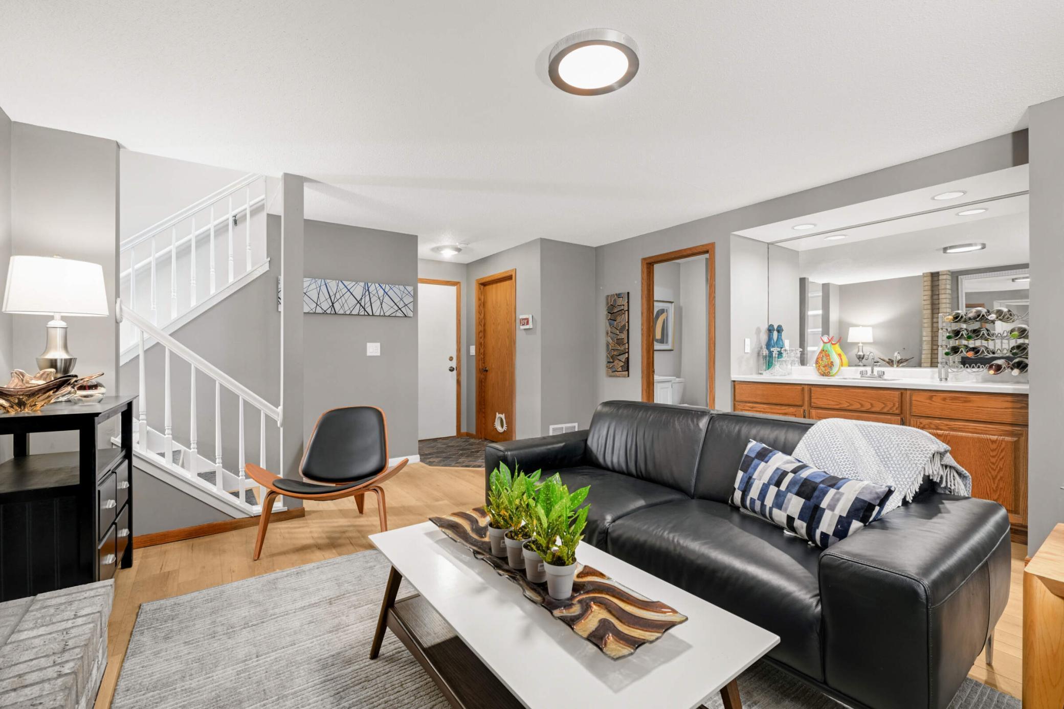 3702 Gershwin Lane N