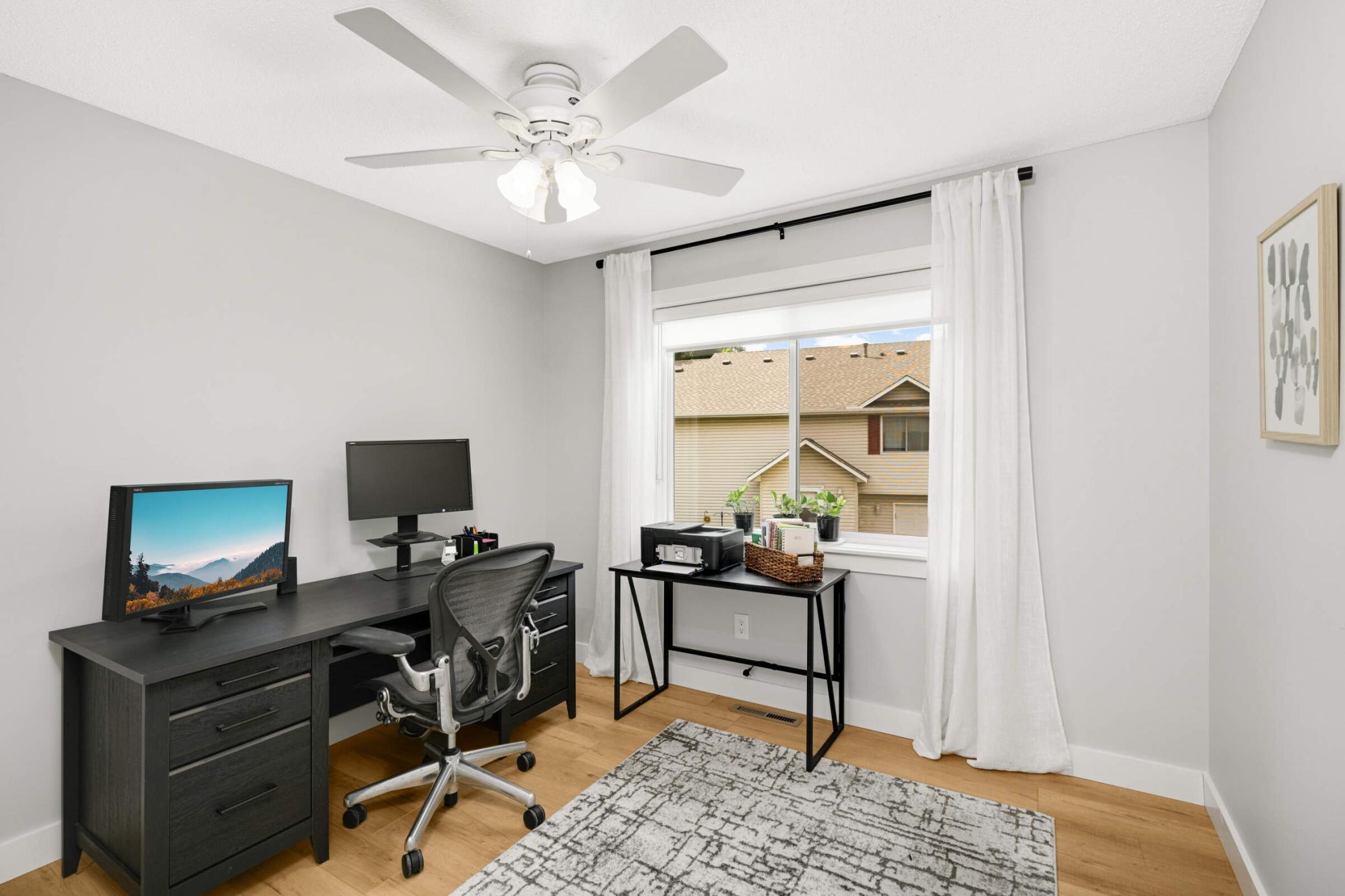 3702 Gershwin Lane N