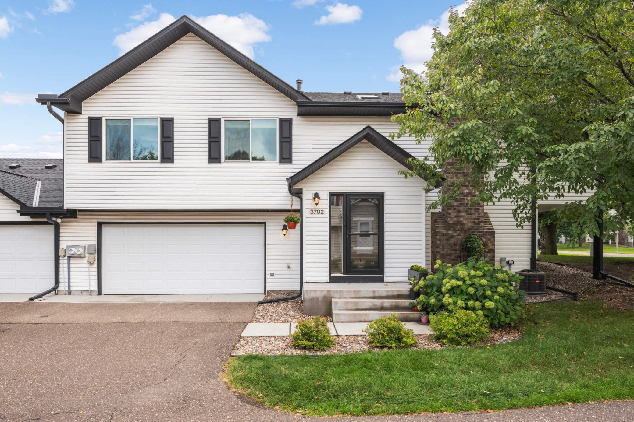 3702 Gershwin Lane N