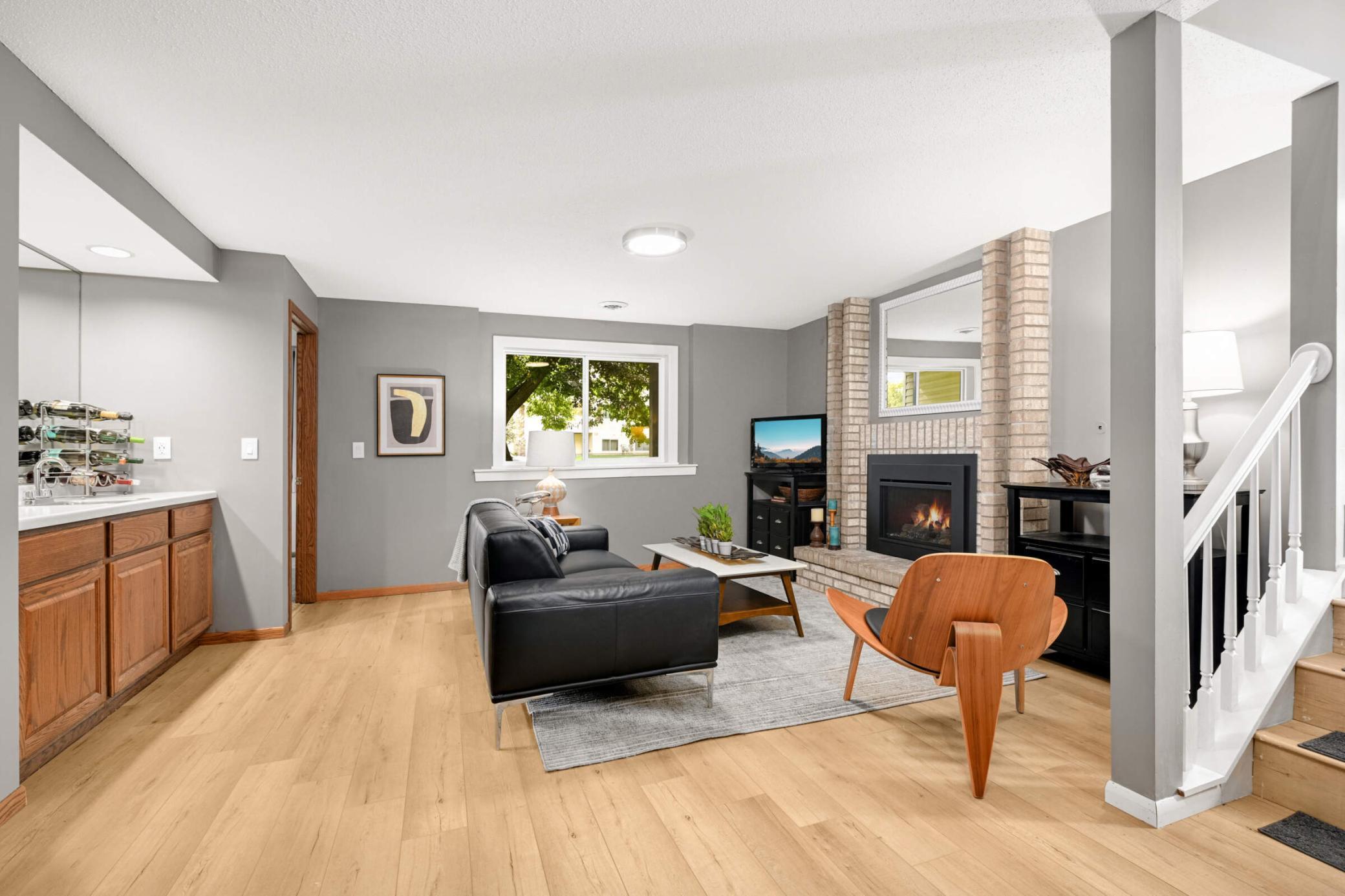 3702 Gershwin Lane N