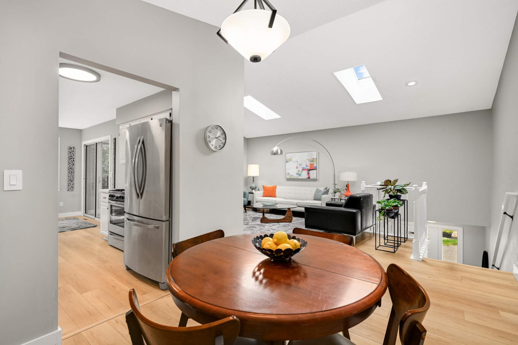 3702 Gershwin Lane N